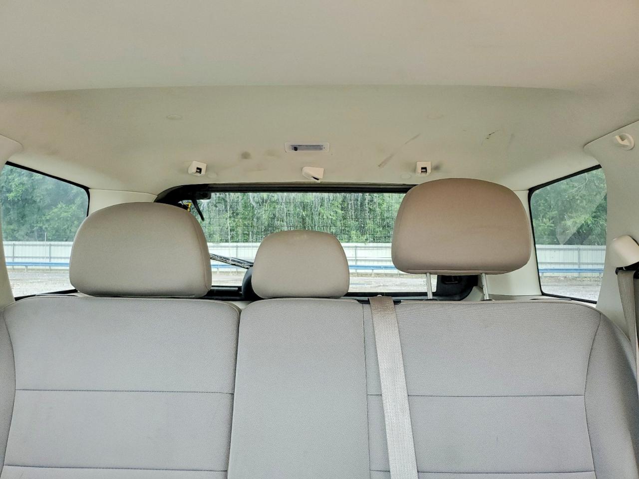 2010 Ford Escape Xlt Beige vin: 1FMCU0DG9AKD17902