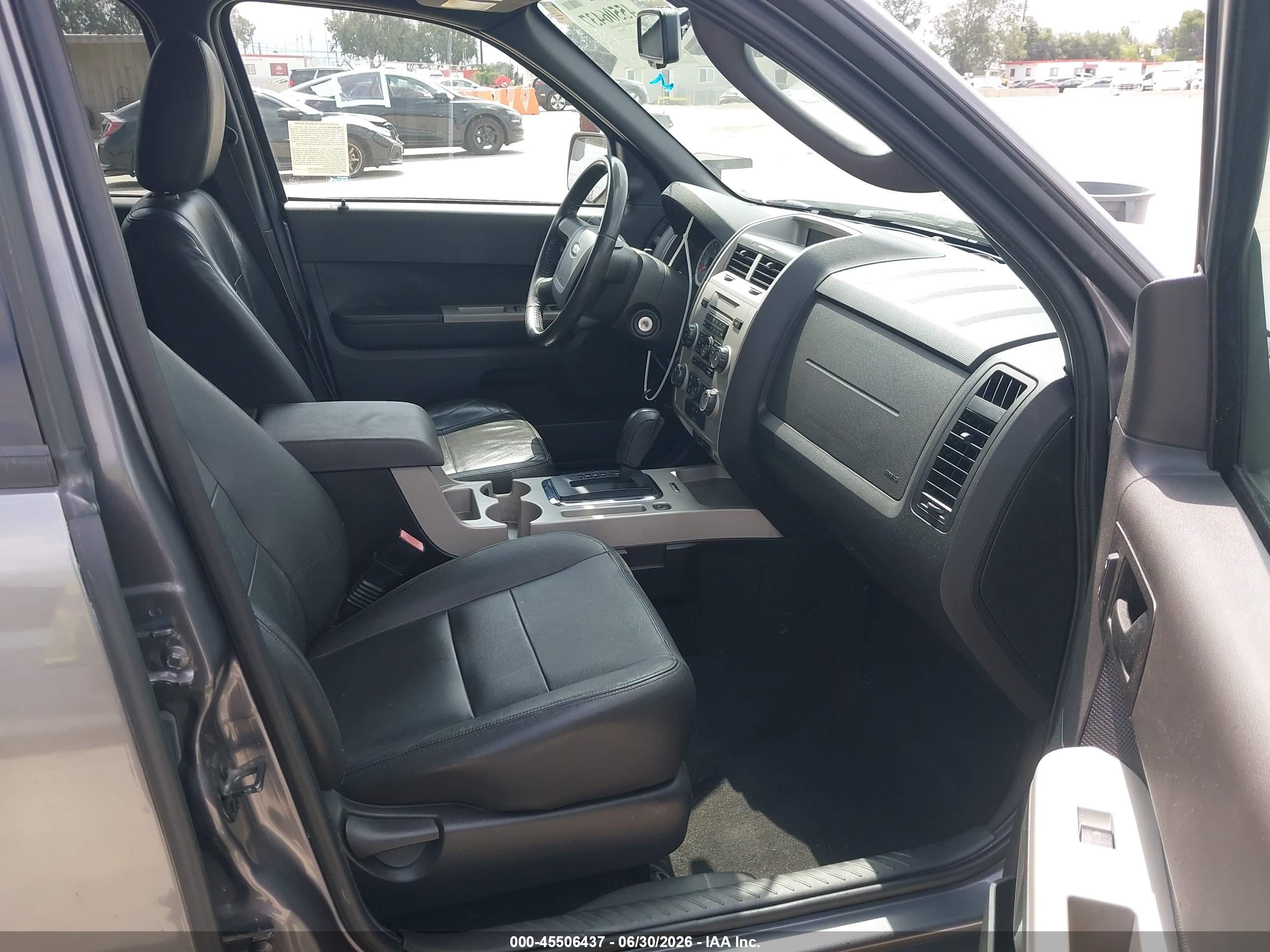 2010 Ford Escape Xlt Gray vin: 1FMCU0DG9AKD33114