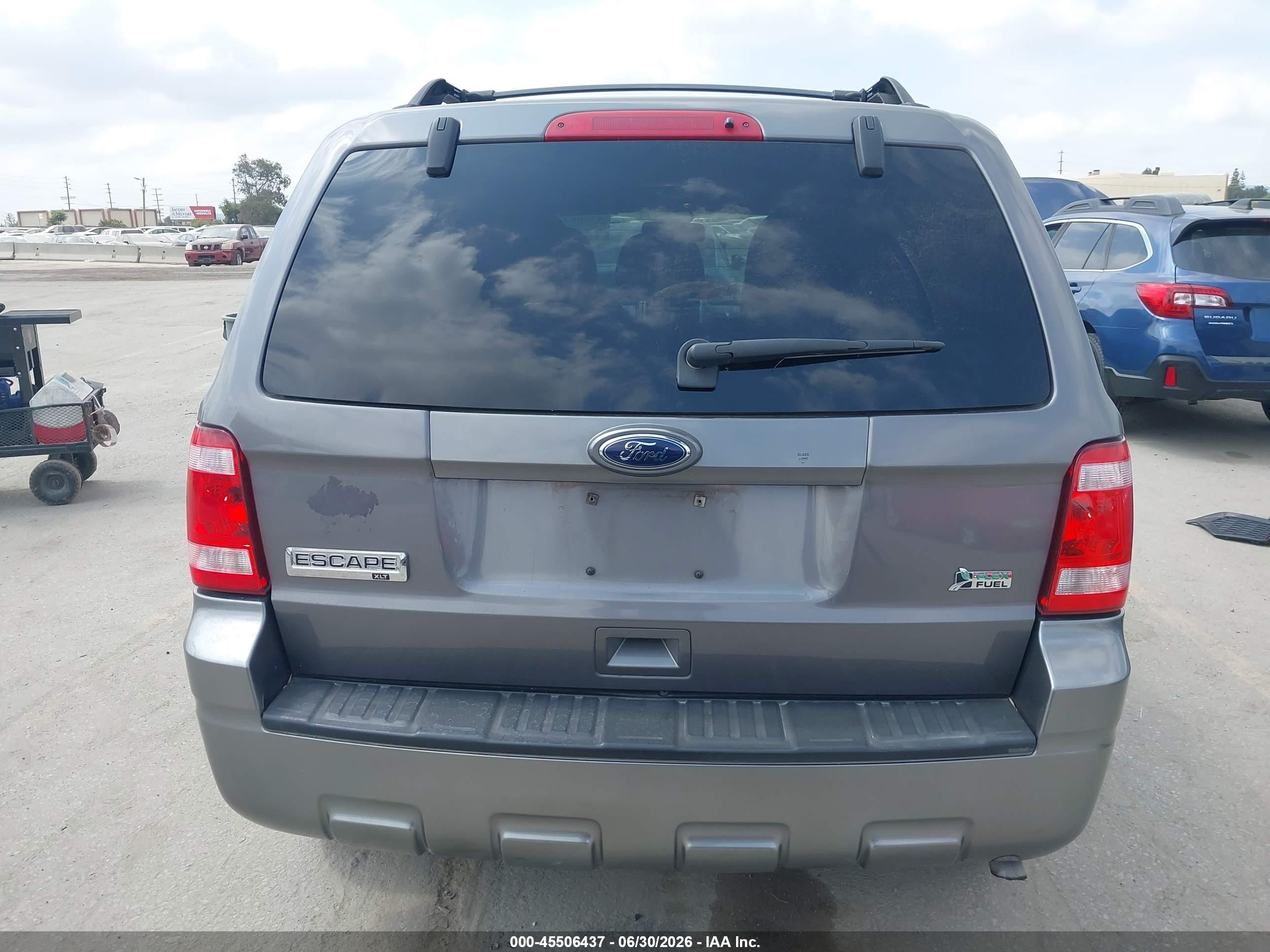 2010 Ford Escape Xlt Gray vin: 1FMCU0DG9AKD33114