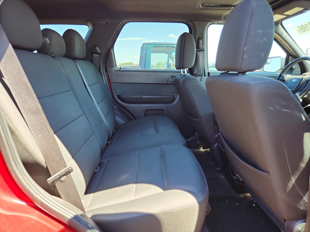 2010 Ford Escape Xlt Red vin: 1FMCU0DG9AKD37843