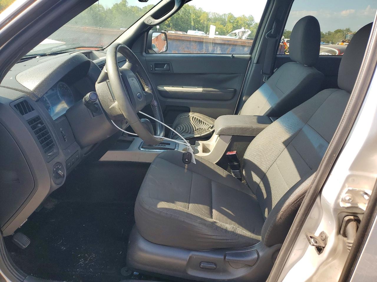 2011 Ford Escape Xlt Silver vin: 1FMCU0DG9BKA15060