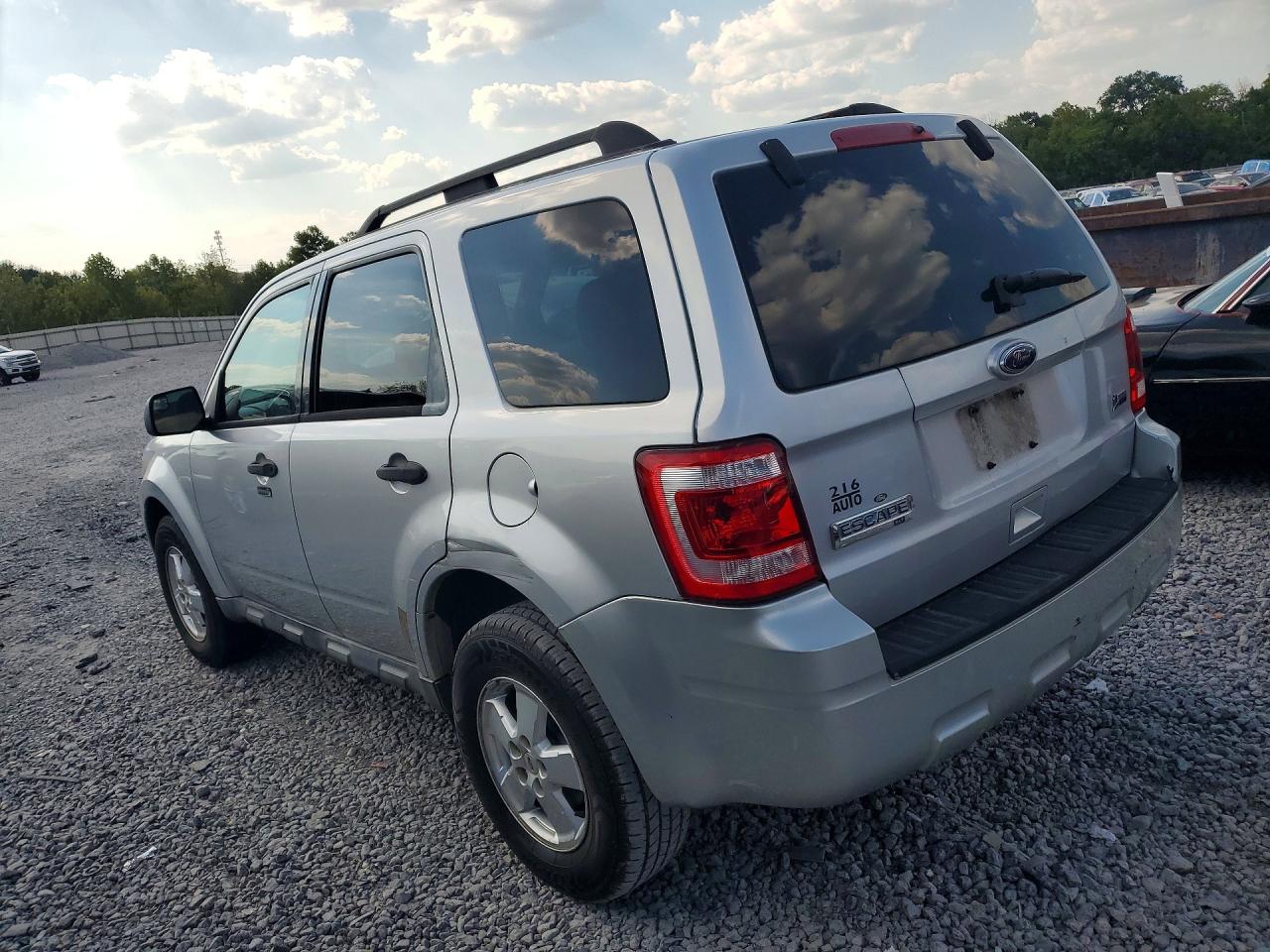 2011 Ford Escape Xlt Silver vin: 1FMCU0DG9BKA15060