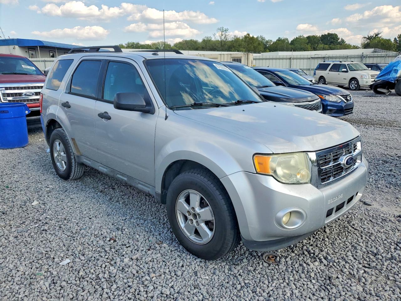 2011 Ford Escape Xlt Silver vin: 1FMCU0DG9BKA15060