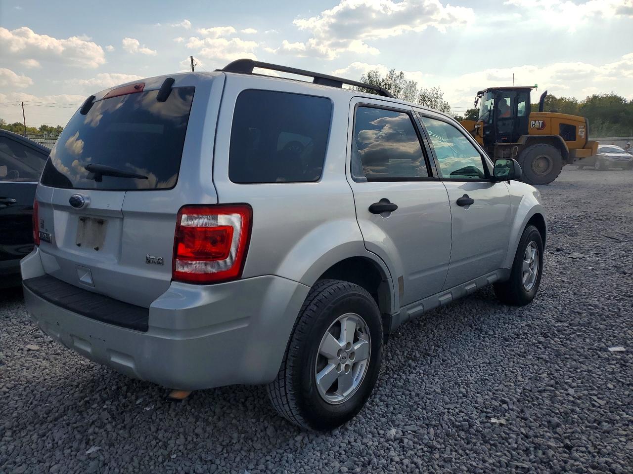2011 Ford Escape Xlt Silver vin: 1FMCU0DG9BKA15060
