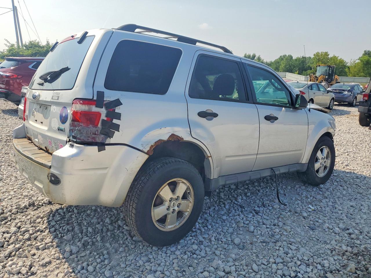 2011 Ford Escape Xlt Серебряный vin: 1FMCU0DG9BKB81370