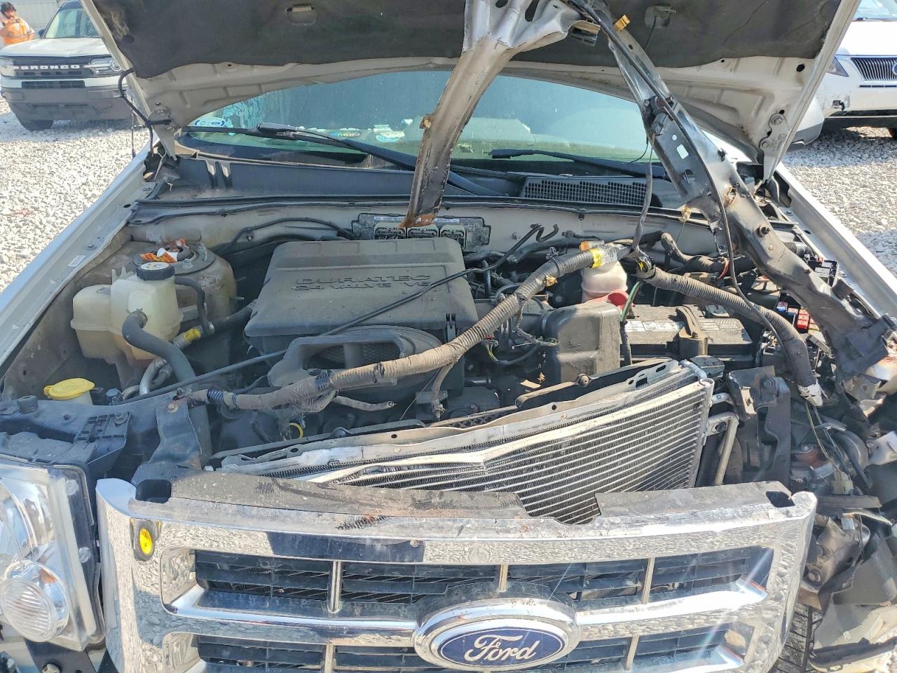 2011 Ford Escape Xlt Серебряный vin: 1FMCU0DG9BKB81370