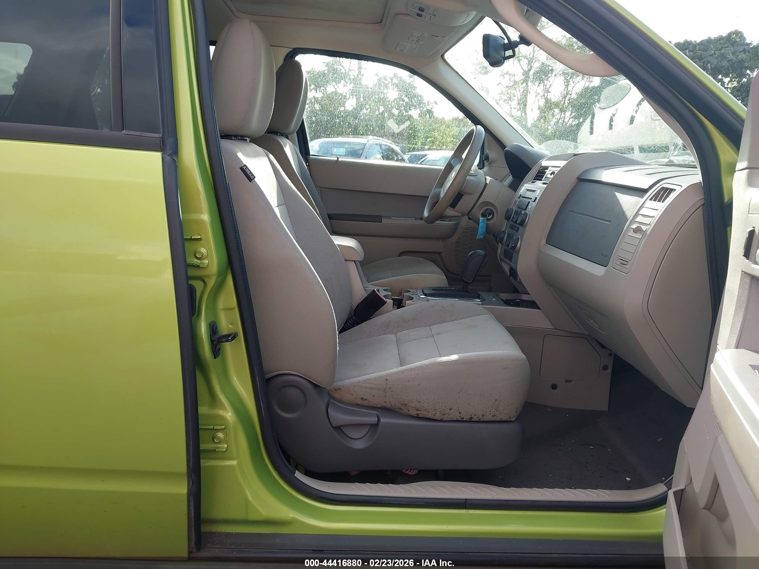 2011 Ford Escape Xlt Green vin: 1FMCU0DG9BKC09832