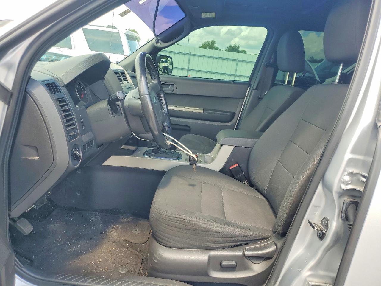 2011 Ford Escape Xlt Серебряный vin: 1FMCU0DG9BKC29644
