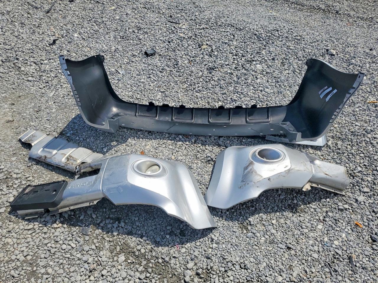 2011 Ford Escape Xlt Серебряный vin: 1FMCU0DG9BKC29644