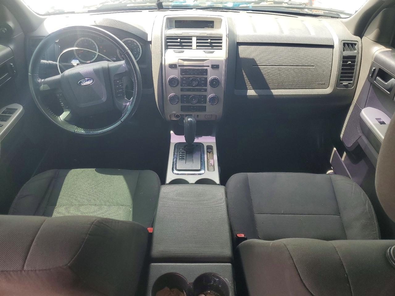 2011 Ford Escape Xlt Серебряный vin: 1FMCU0DG9BKC29644