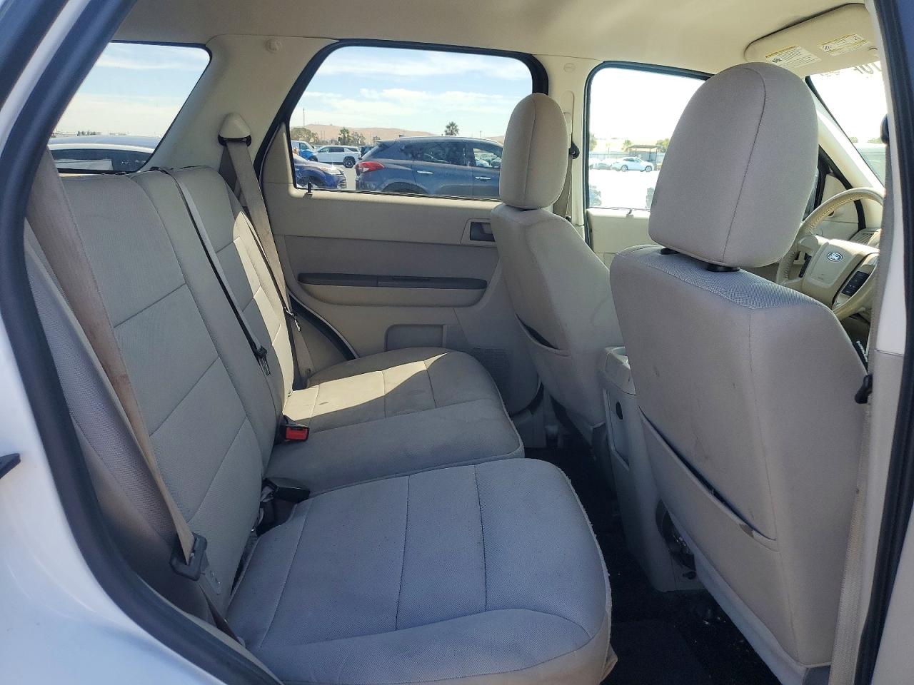 2012 Ford Escape Xlt White vin: 1FMCU0DG9CKB06170