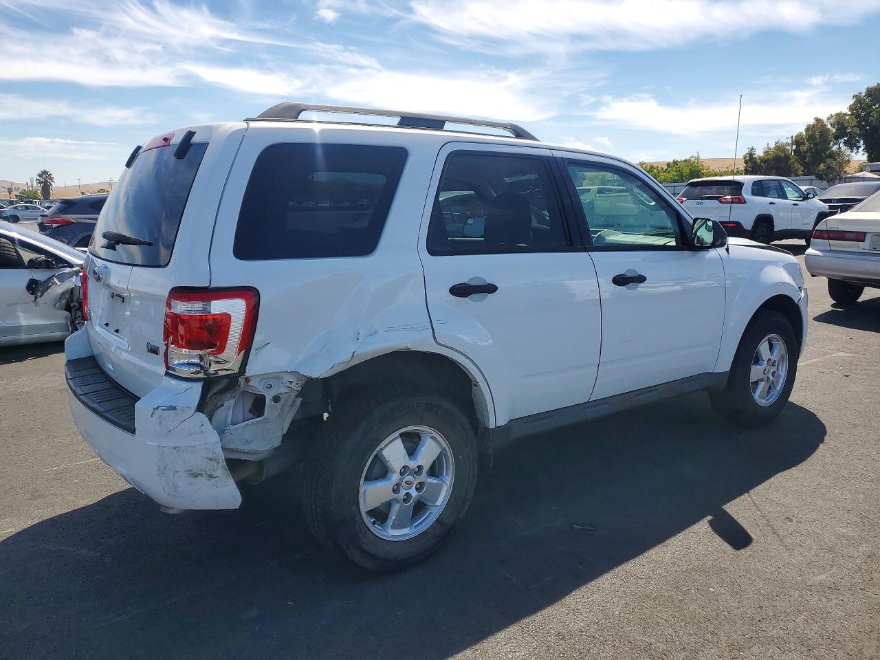 2012 Ford Escape Xlt White vin: 1FMCU0DG9CKB06170