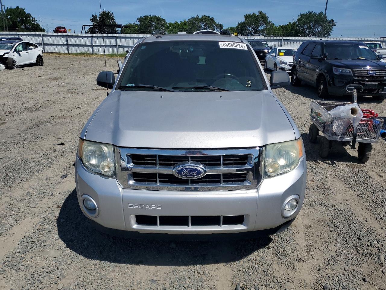 2010 Ford Escape Xlt White vin: 1FMCU0DGXAKA64038