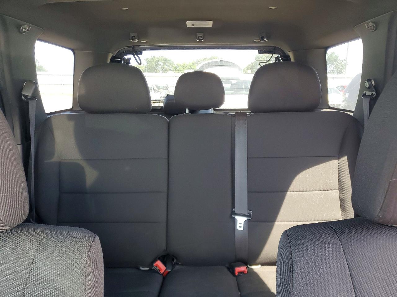 2010 Ford Escape Xlt White vin: 1FMCU0DGXAKA64038