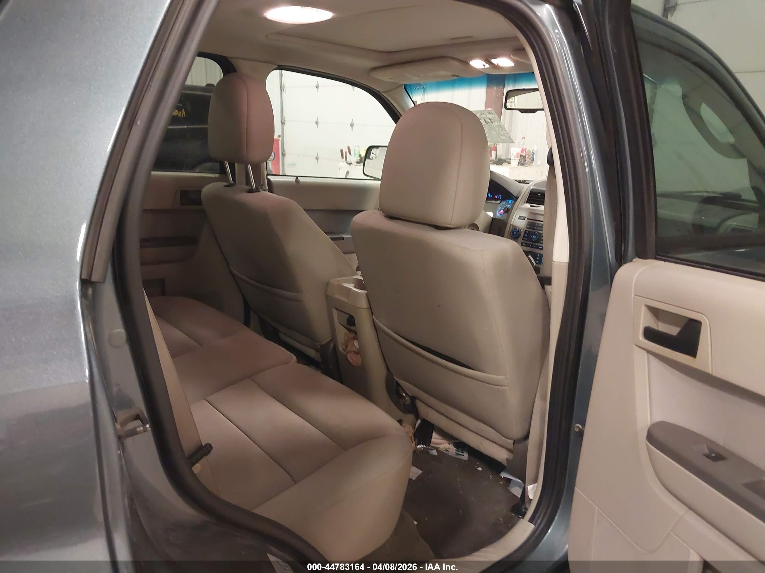 2010 Ford Escape Xlt Blue vin: 1FMCU0DGXAKD22543