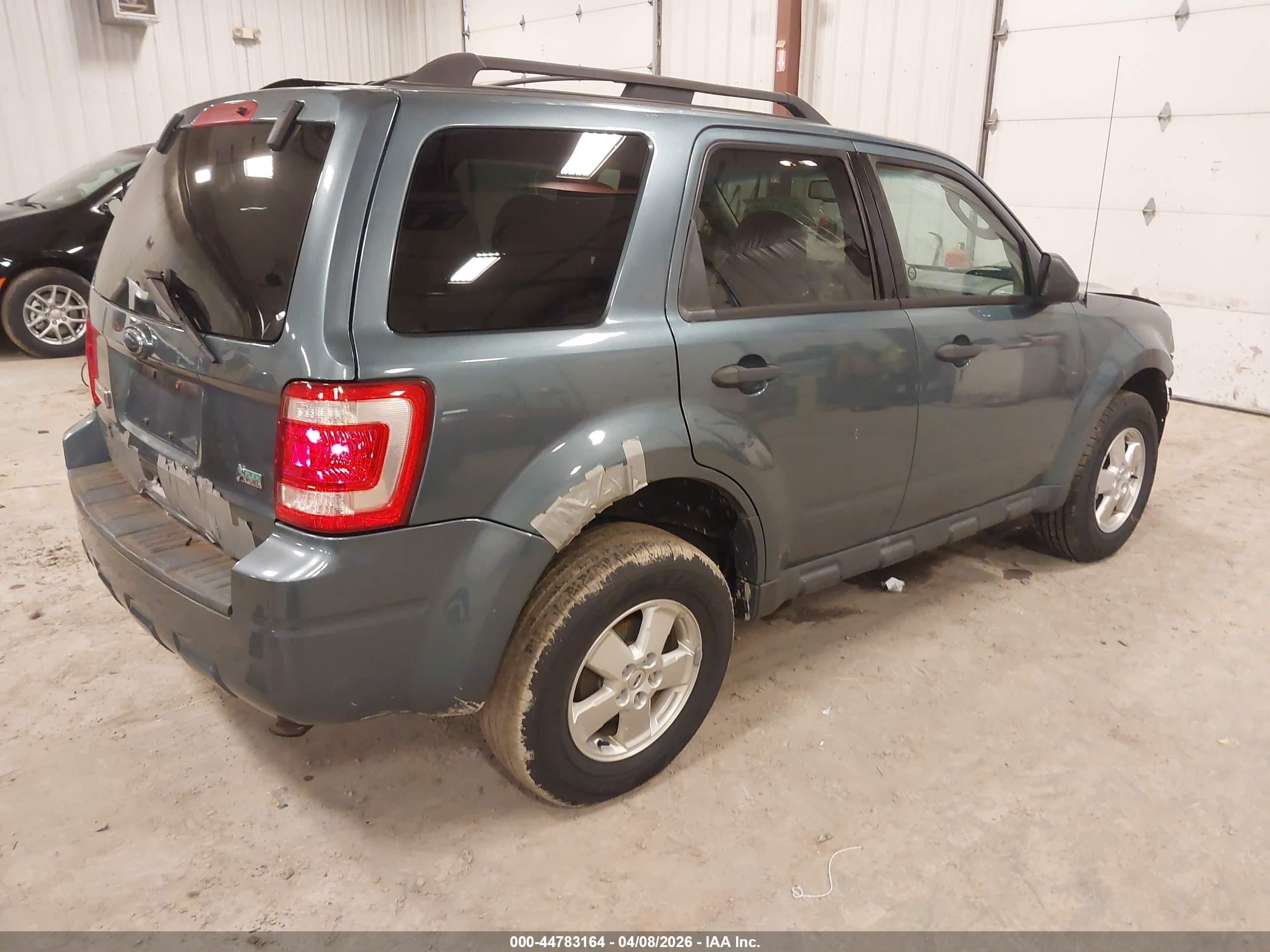 2010 Ford Escape Xlt Blue vin: 1FMCU0DGXAKD22543