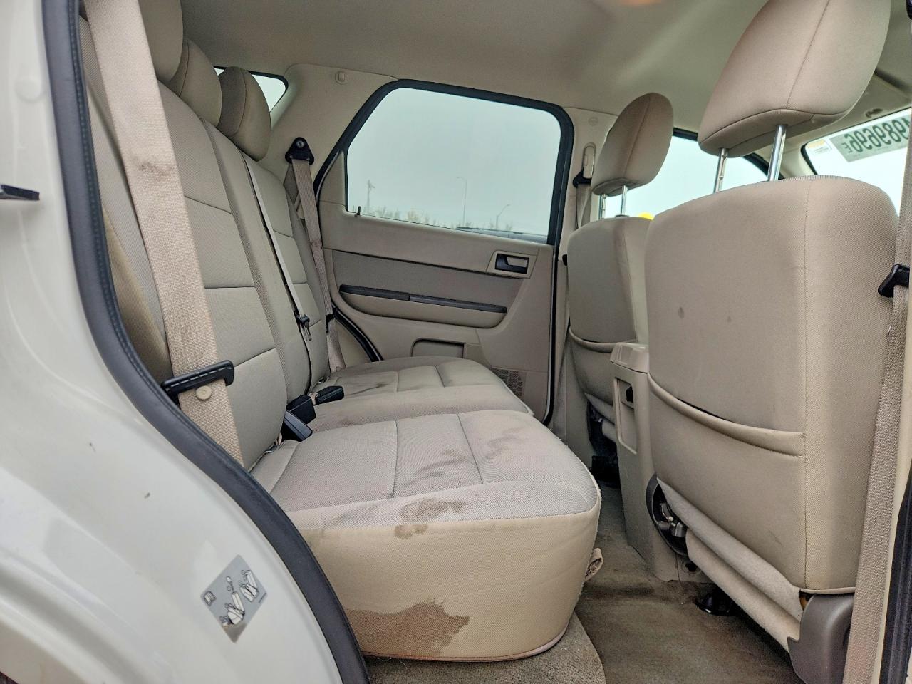 2011 Ford Escape Xlt White vin: 1FMCU0DGXBKA24074