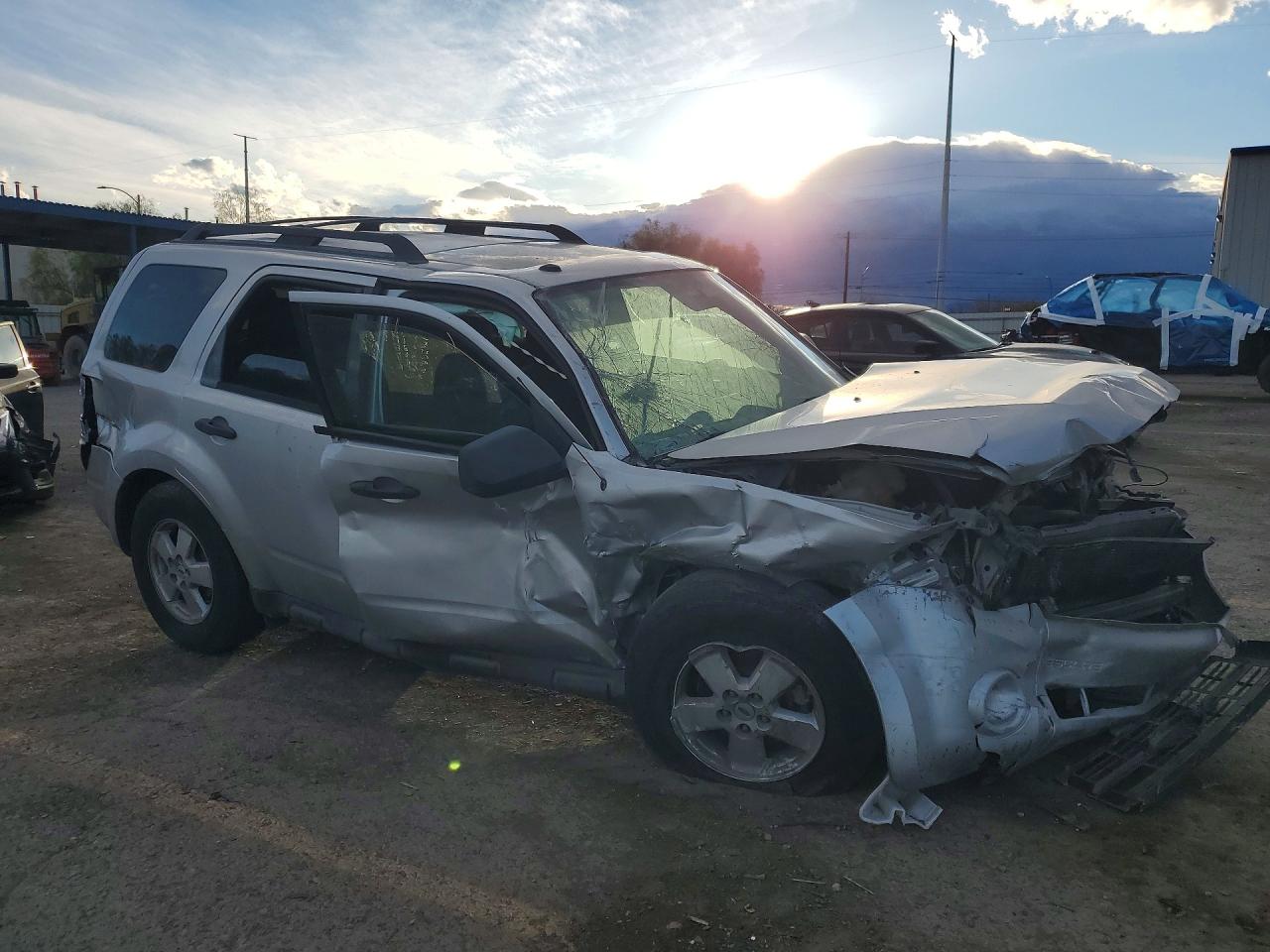 2011 Ford Escape Xlt Silver vin: 1FMCU0DGXBKA60458