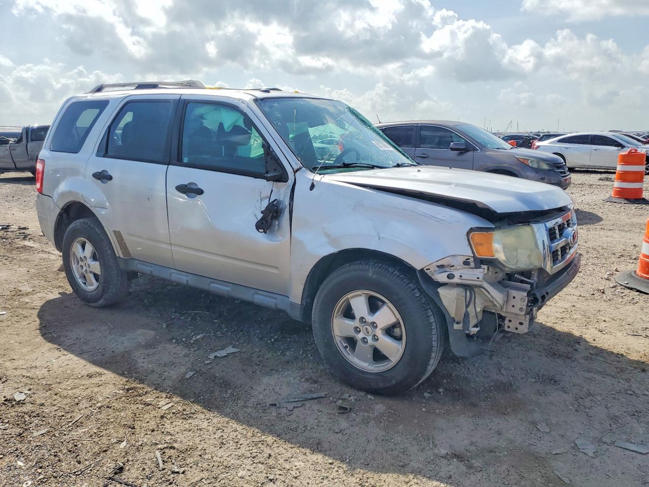 2011 Ford Escape Xlt Silver vin: 1FMCU0DGXBKB59121