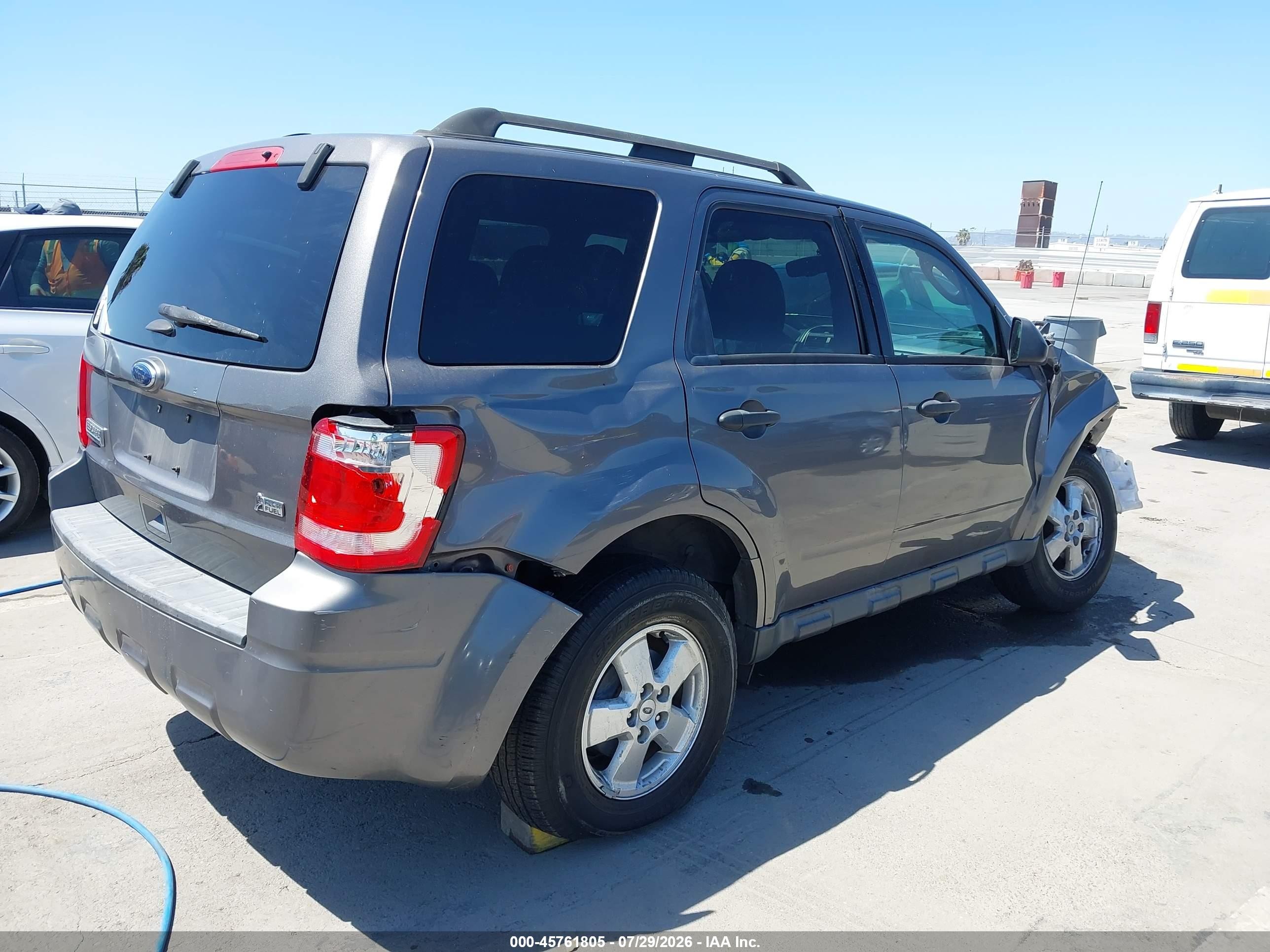 2011 Ford Escape Xlt Gray vin: 1FMCU0DGXBKB84830