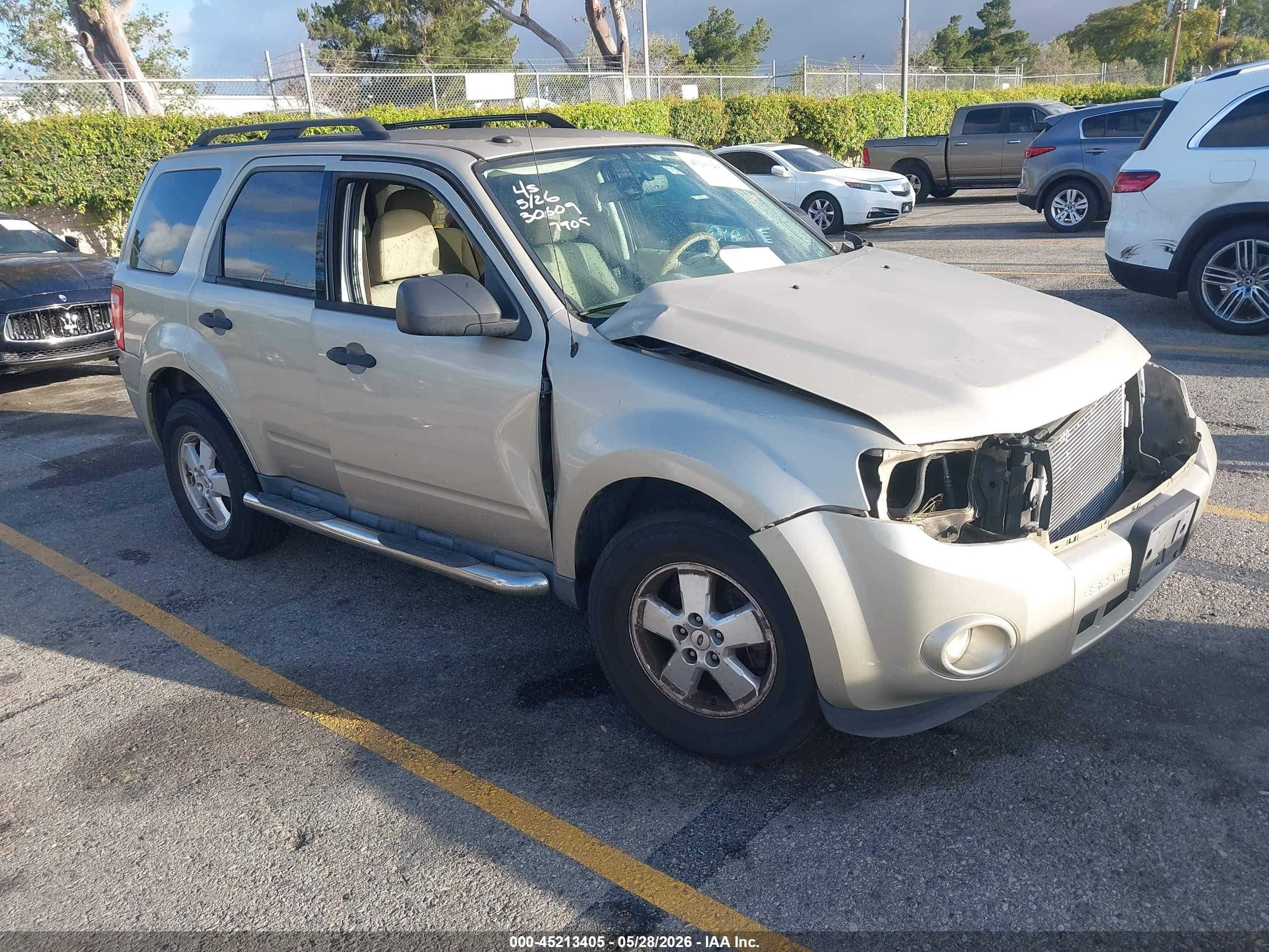 2012 Ford Escape Xlt Бежевый vin: 1FMCU0DGXCKB57905