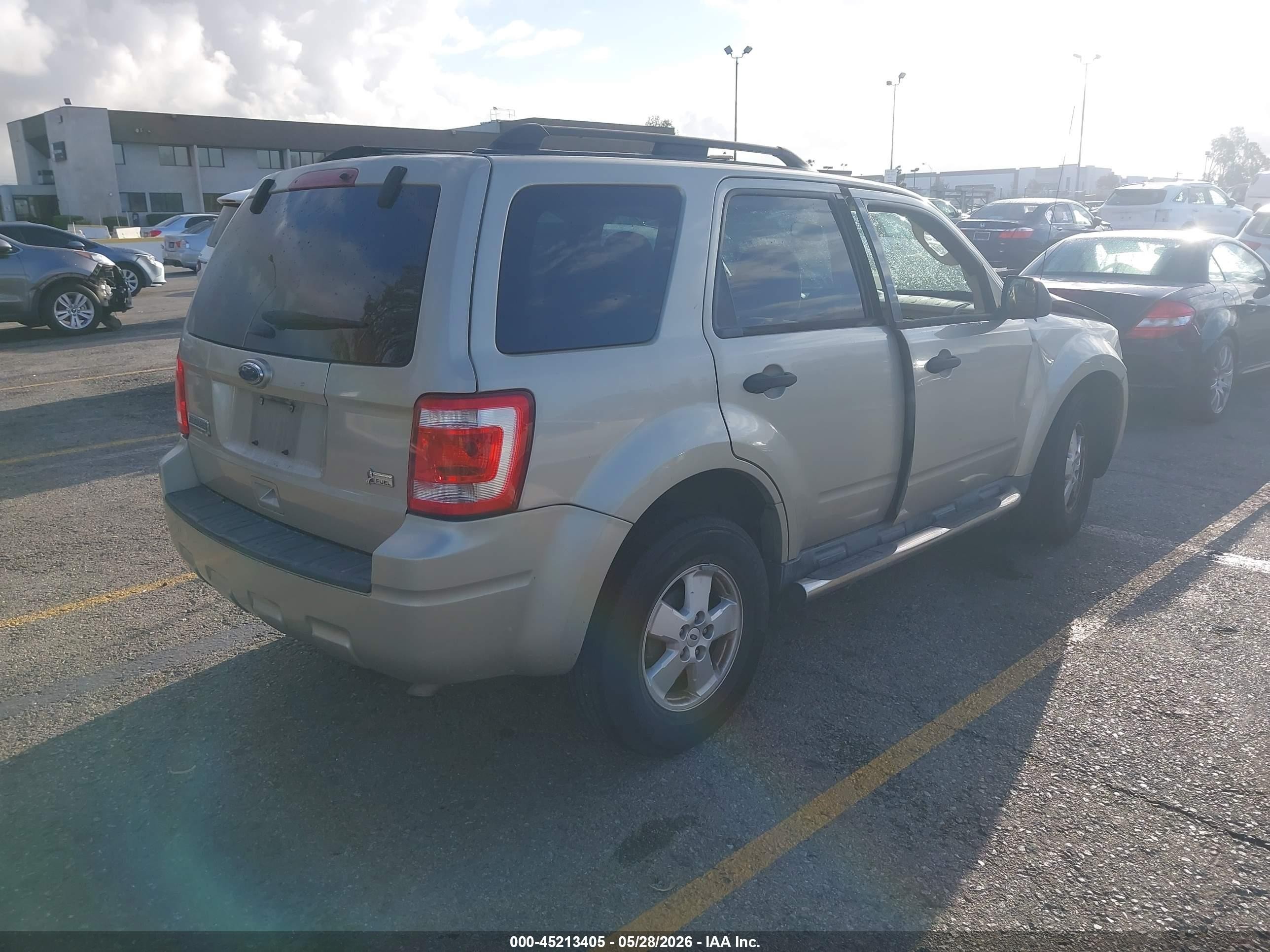 2012 Ford Escape Xlt Бежевый vin: 1FMCU0DGXCKB57905