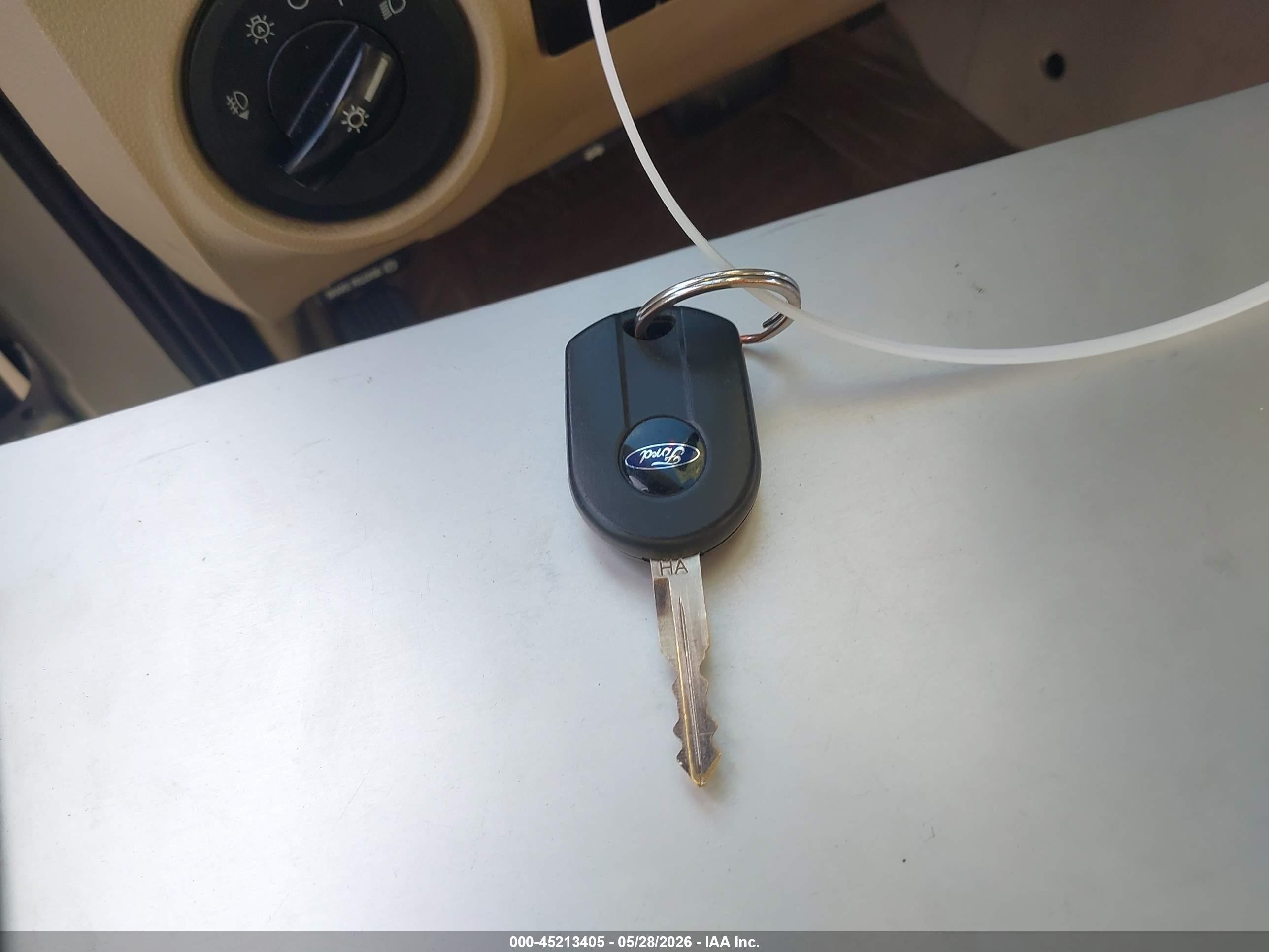 2012 Ford Escape Xlt Бежевый vin: 1FMCU0DGXCKB57905