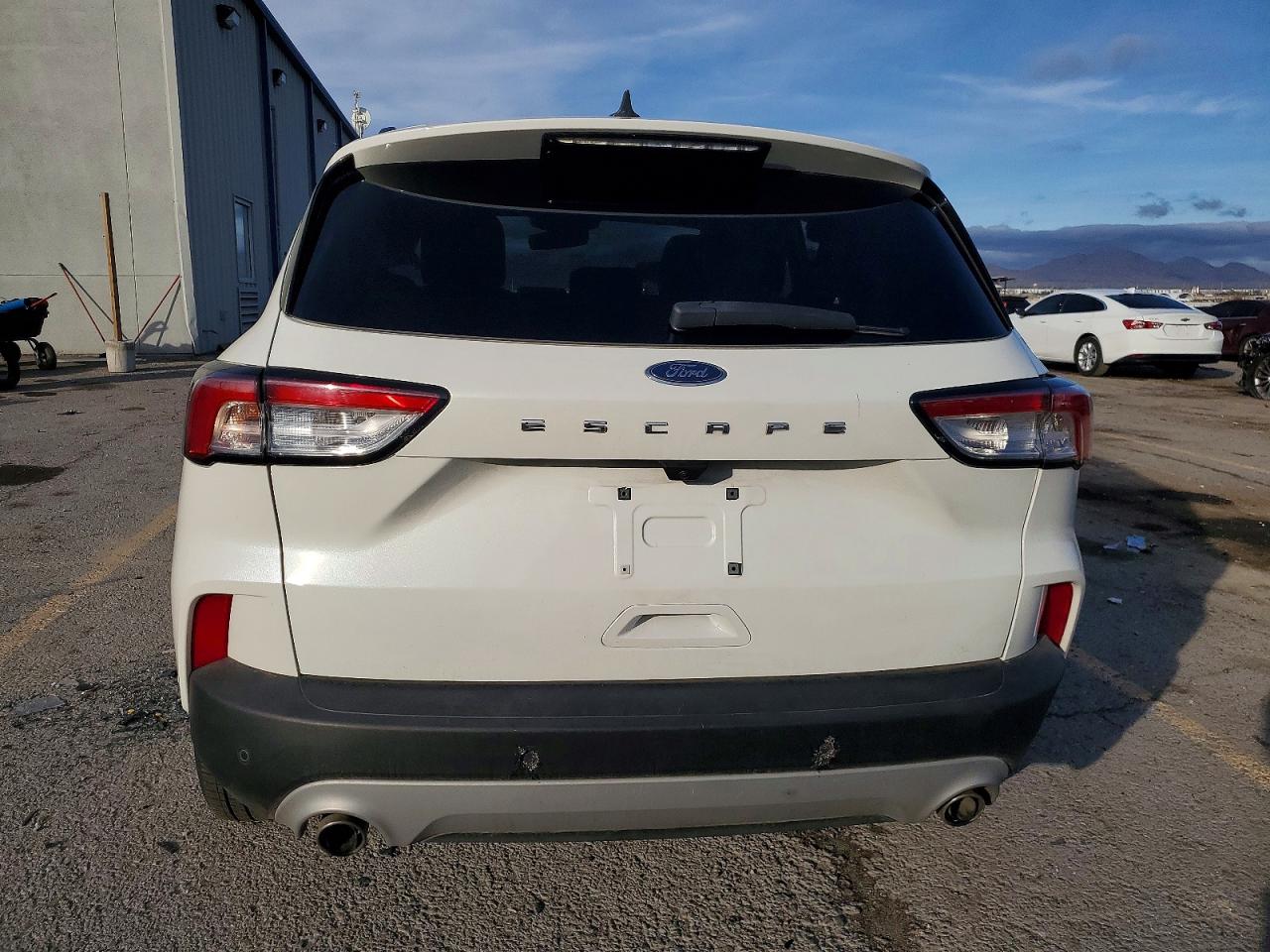 2020 Ford Escape Titanium White vin: 1FMCU0DZ0LUB06242