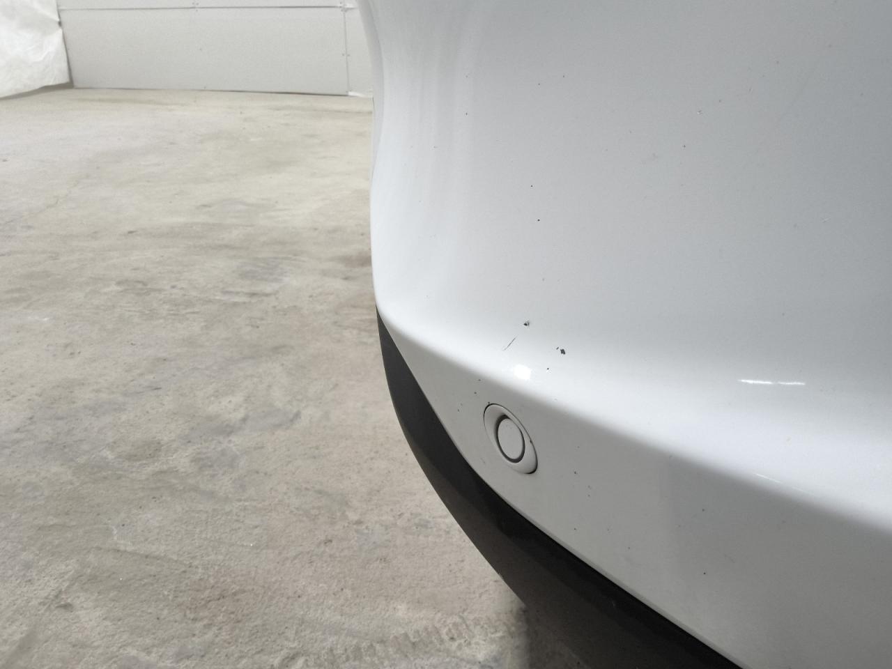 2023 Ford Escape White vin: 1FMCU0E11PUB06264 Damage: Front Bumper/Cover, Chipped, 10 Or More