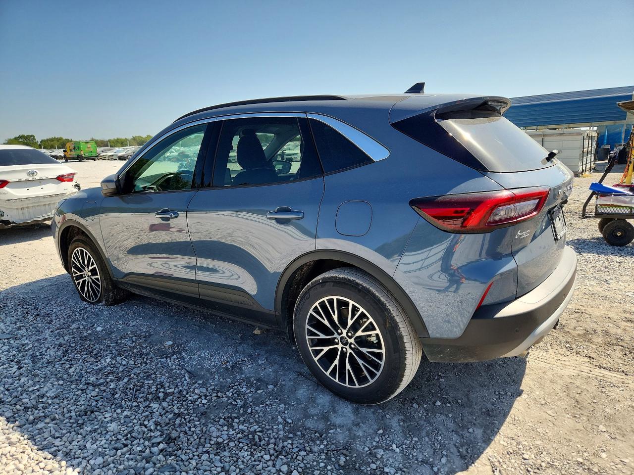 2024 Ford Escape Синий vin: 1FMCU0E19RUB60673