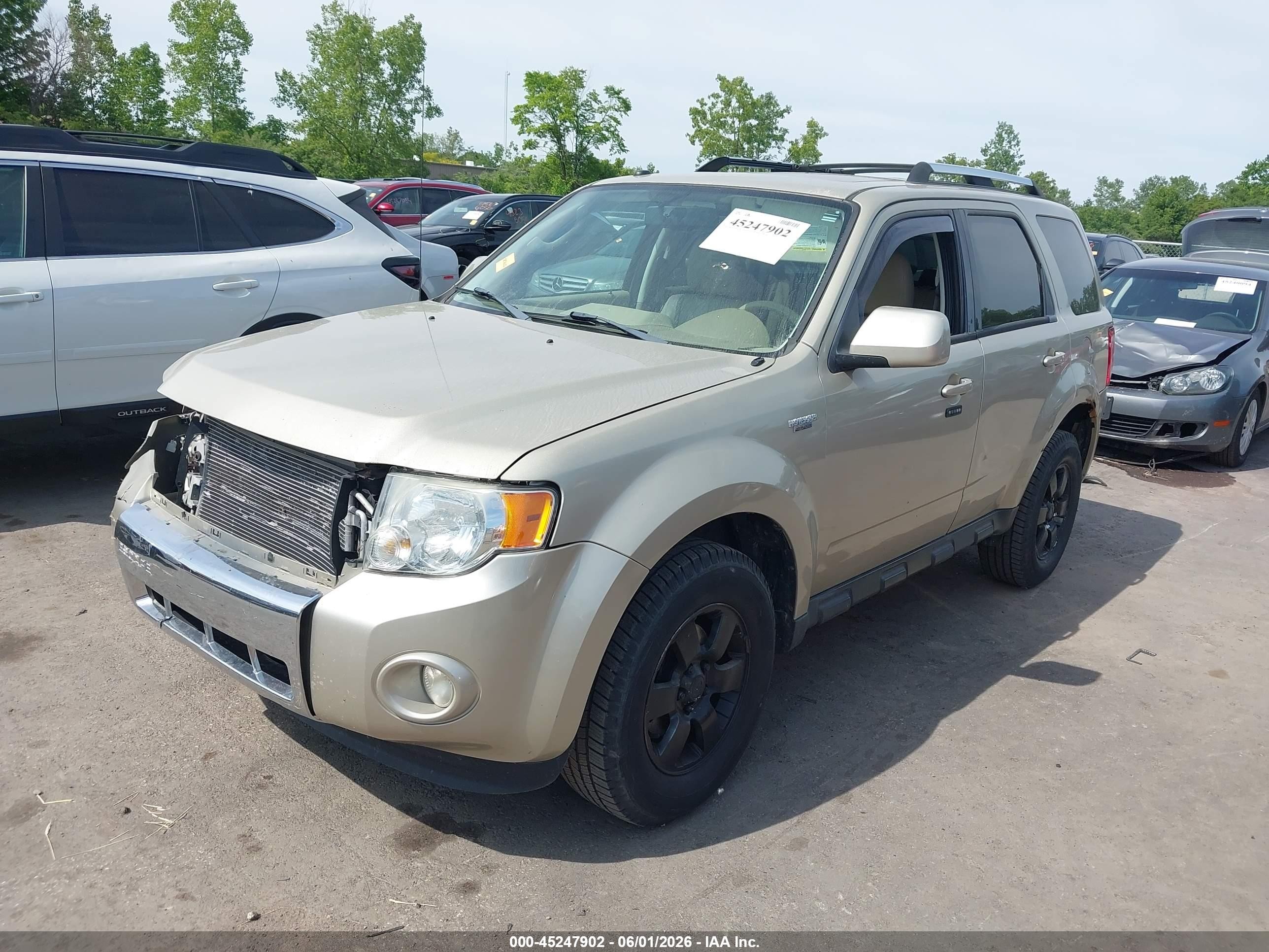 2011 Ford Escape Limited Серебряный vin: 1FMCU0E70BKA81169