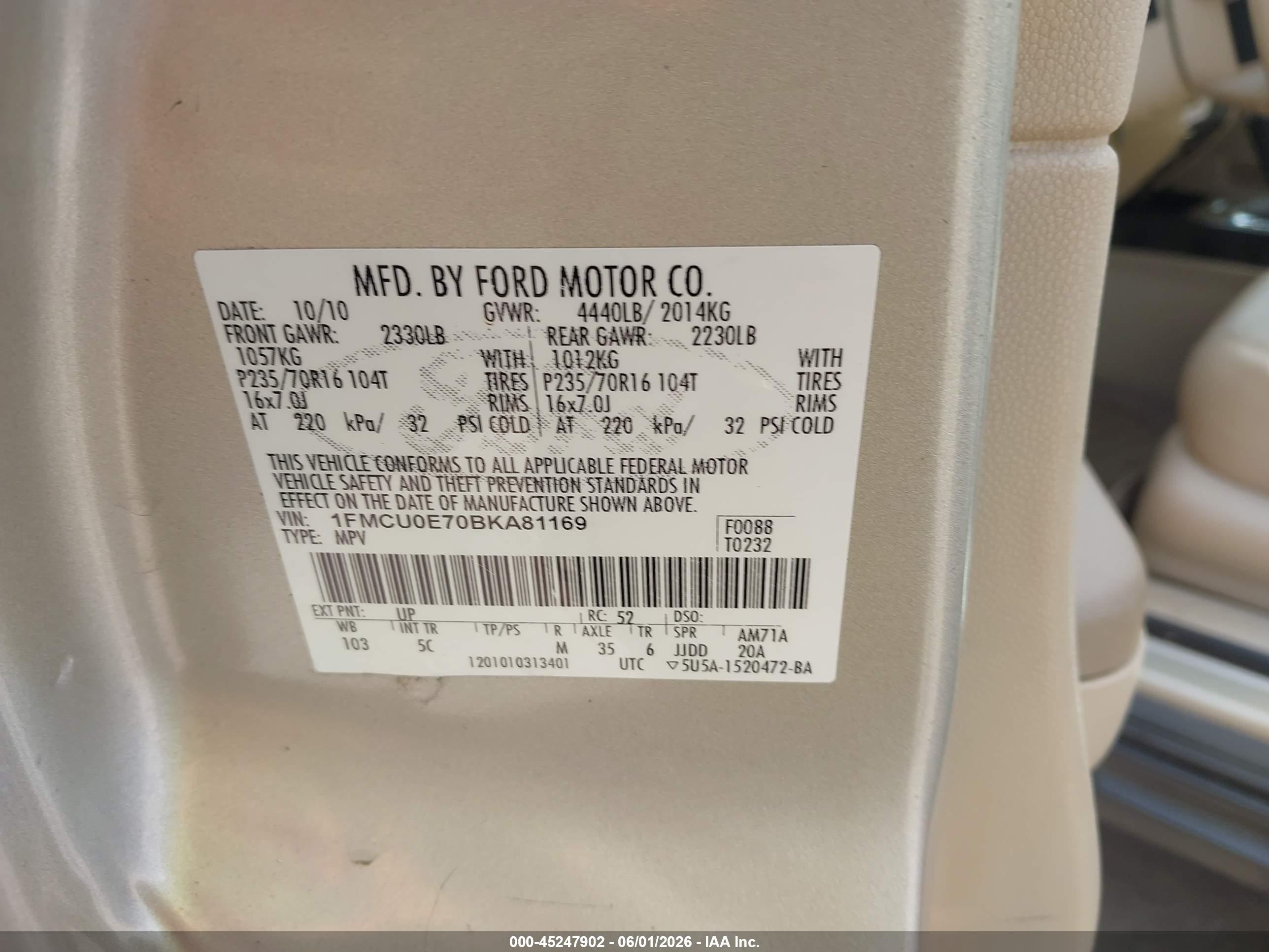 2011 Ford Escape Limited Серебряный vin: 1FMCU0E70BKA81169