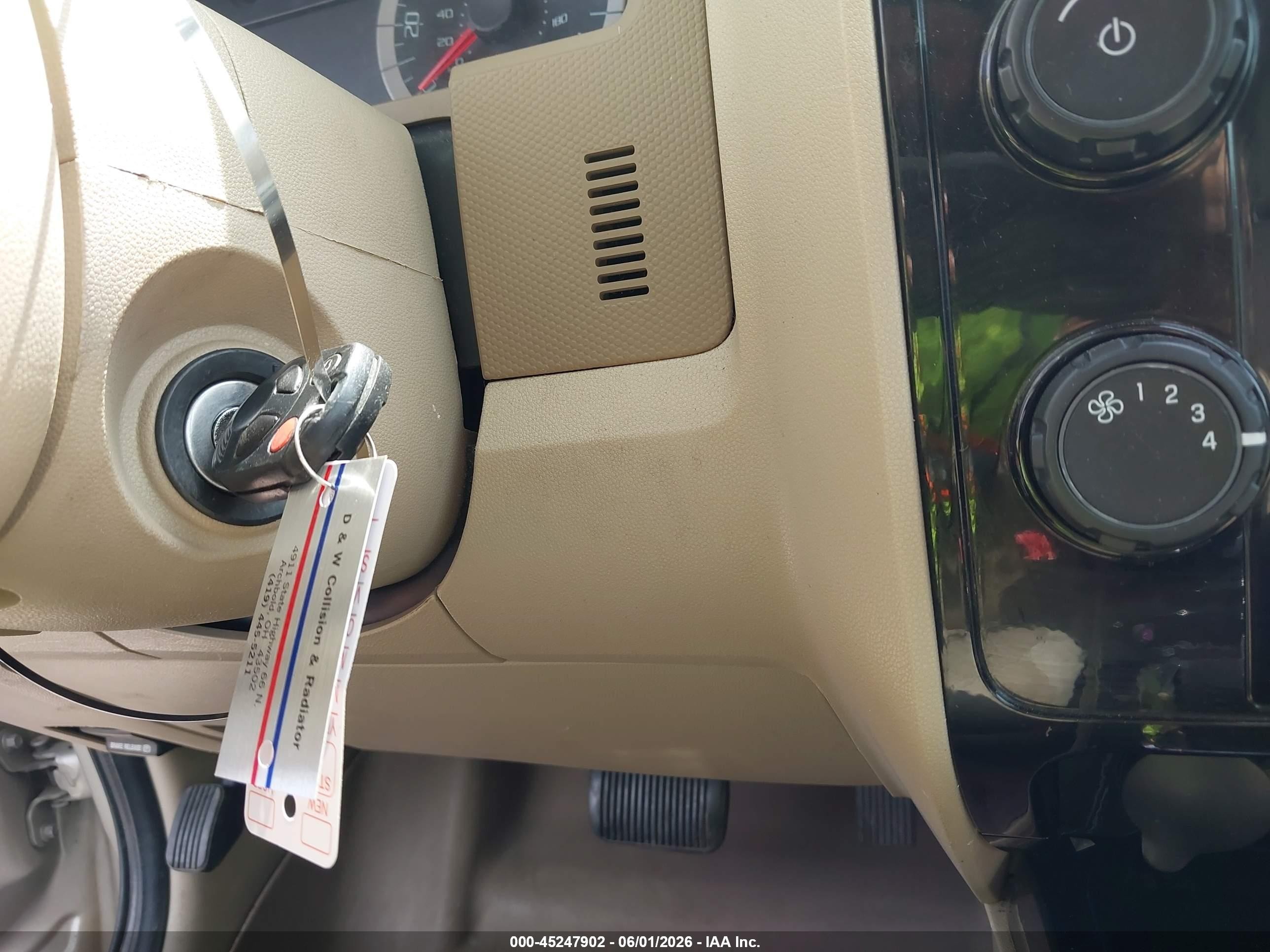 2011 Ford Escape Limited Серебряный vin: 1FMCU0E70BKA81169