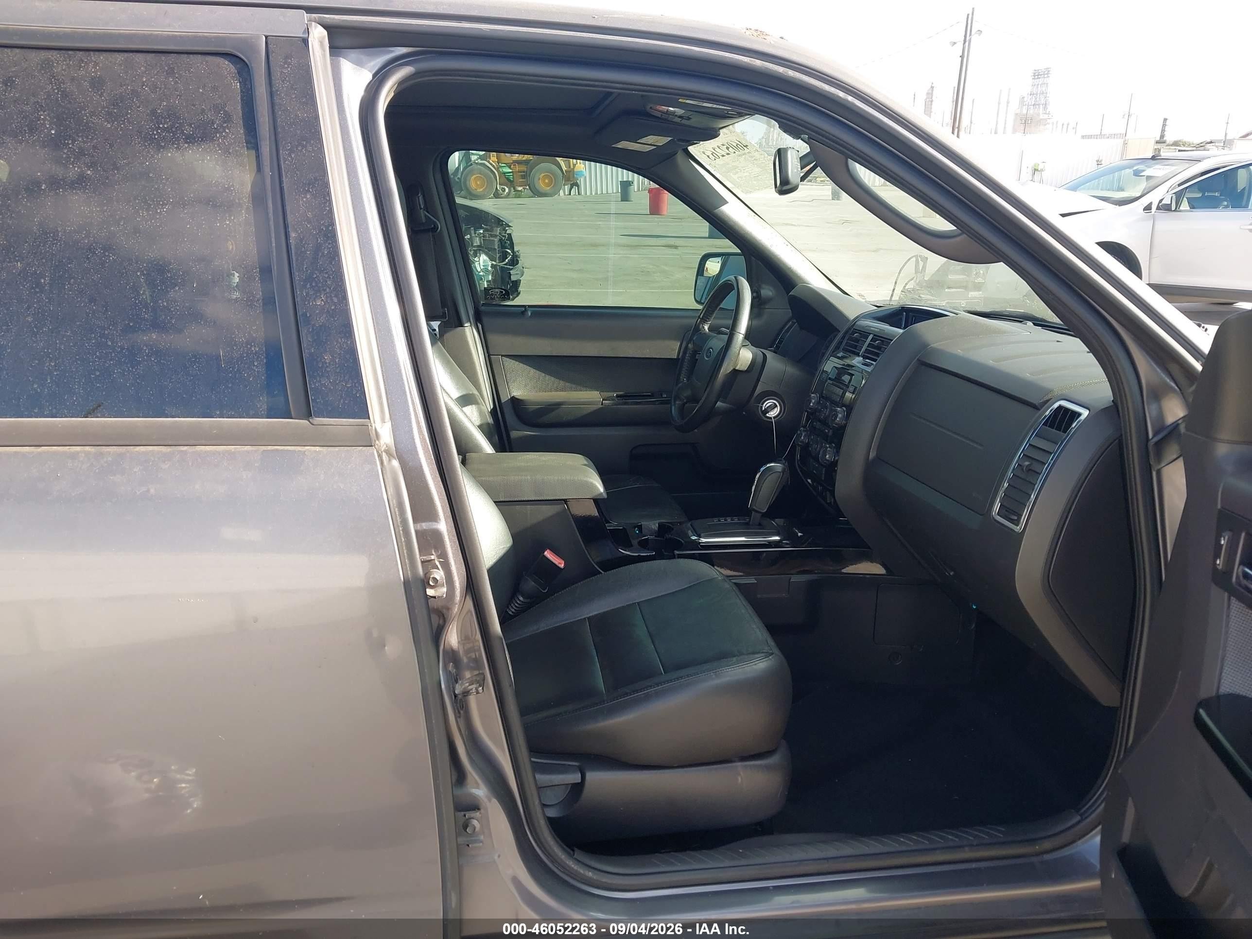 2011 Ford Escape Limited Gray vin: 1FMCU0E70BKB00092