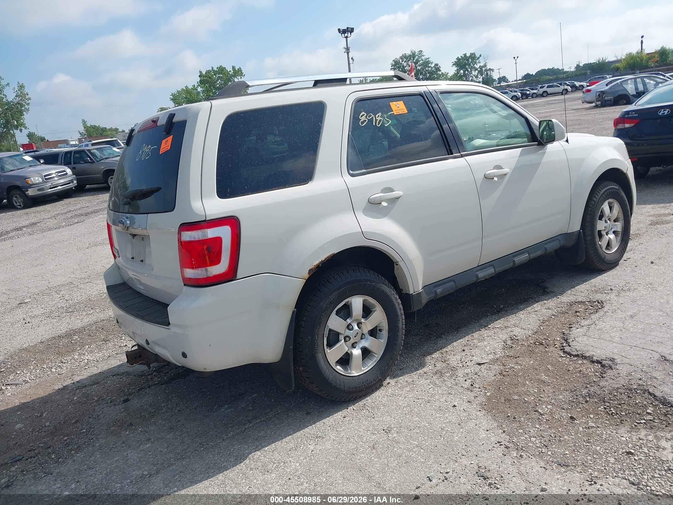 2011 Ford Escape Limited White vin: 1FMCU0E70BKB20567