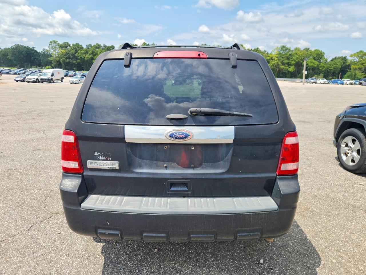 2011 Ford Escape Limited Черный vin: 1FMCU0E70BKB36106