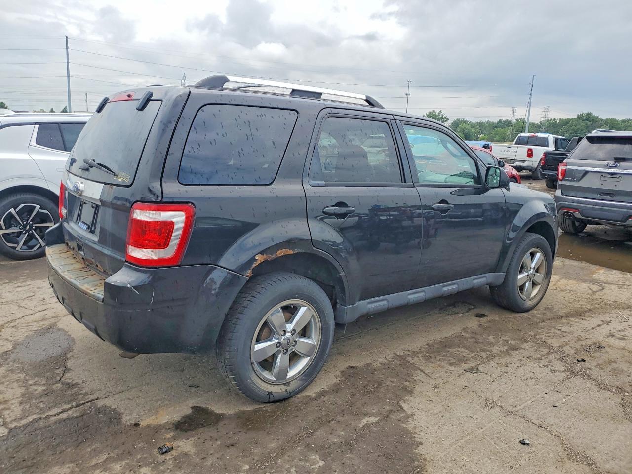 2011 Ford Escape Limited Black vin: 1FMCU0E70BKB45601