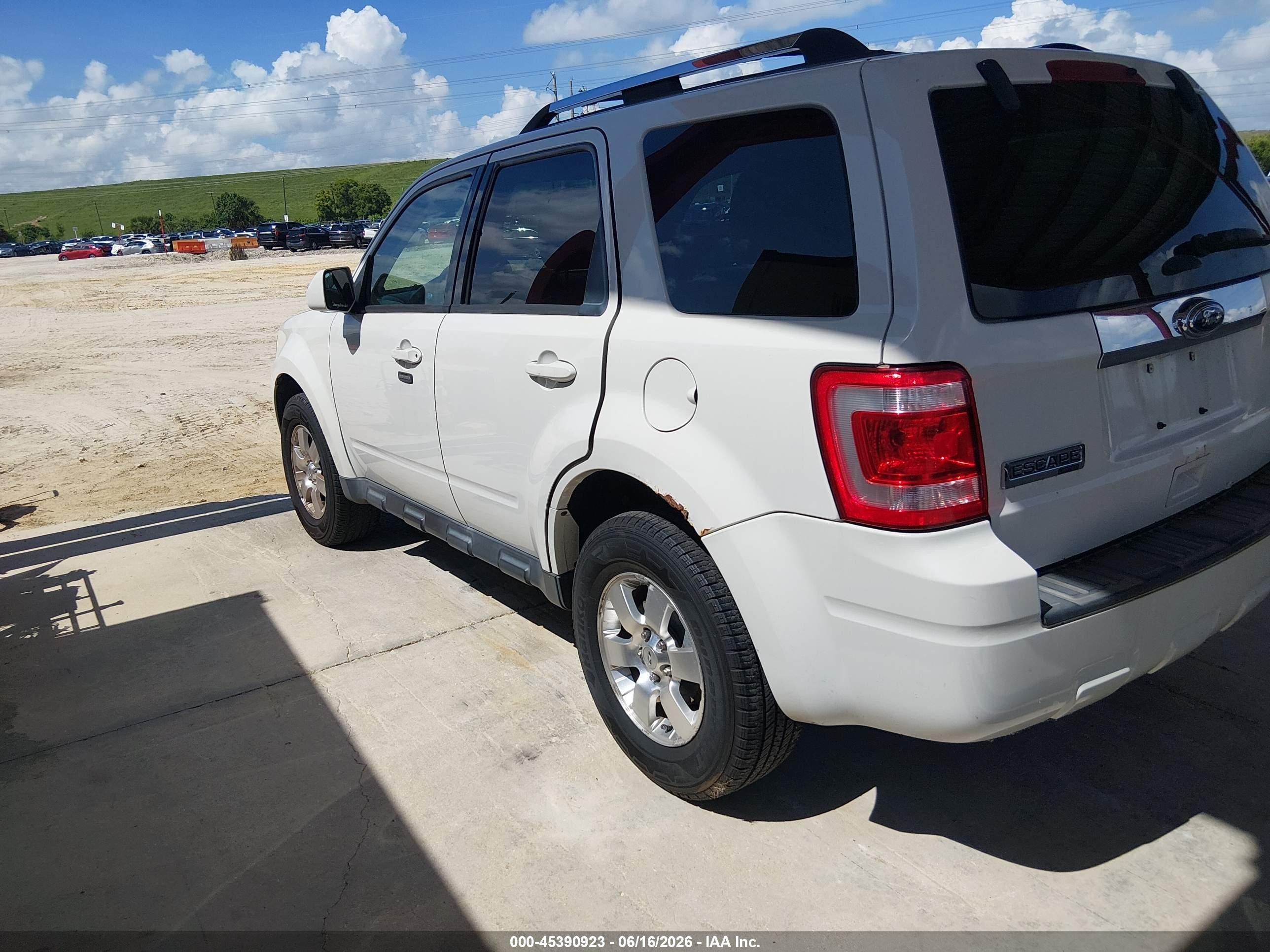 2012 Ford Escape Limited Белый vin: 1FMCU0E70CKA74076