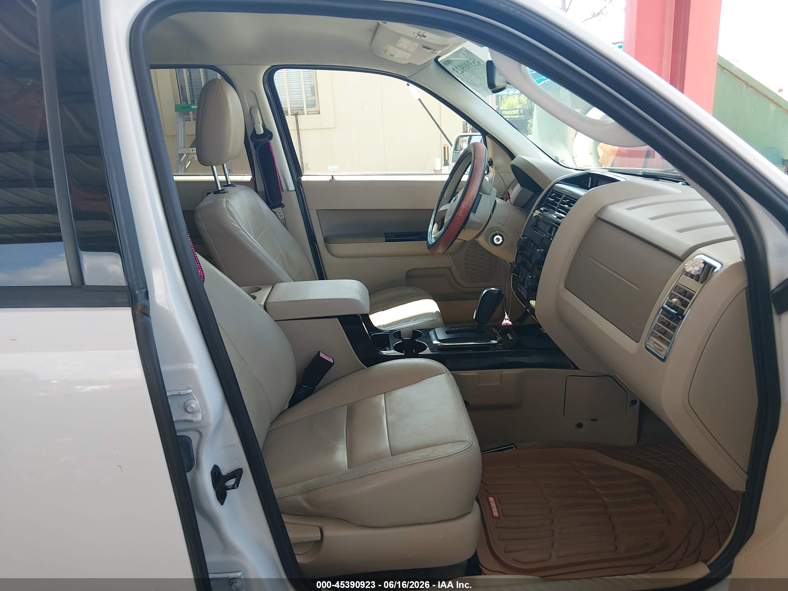 2012 Ford Escape Limited Белый vin: 1FMCU0E70CKA74076