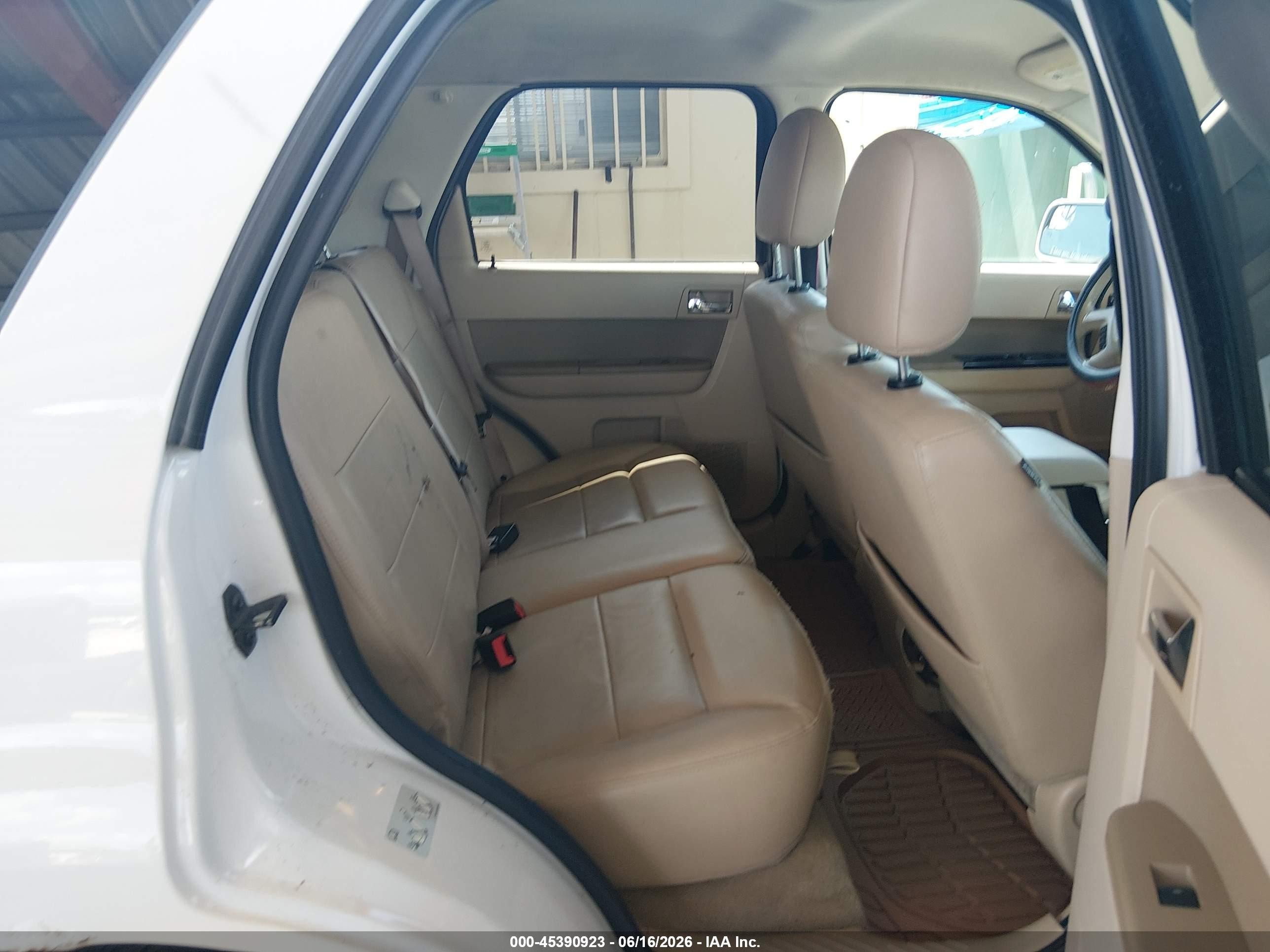 2012 Ford Escape Limited Белый vin: 1FMCU0E70CKA74076