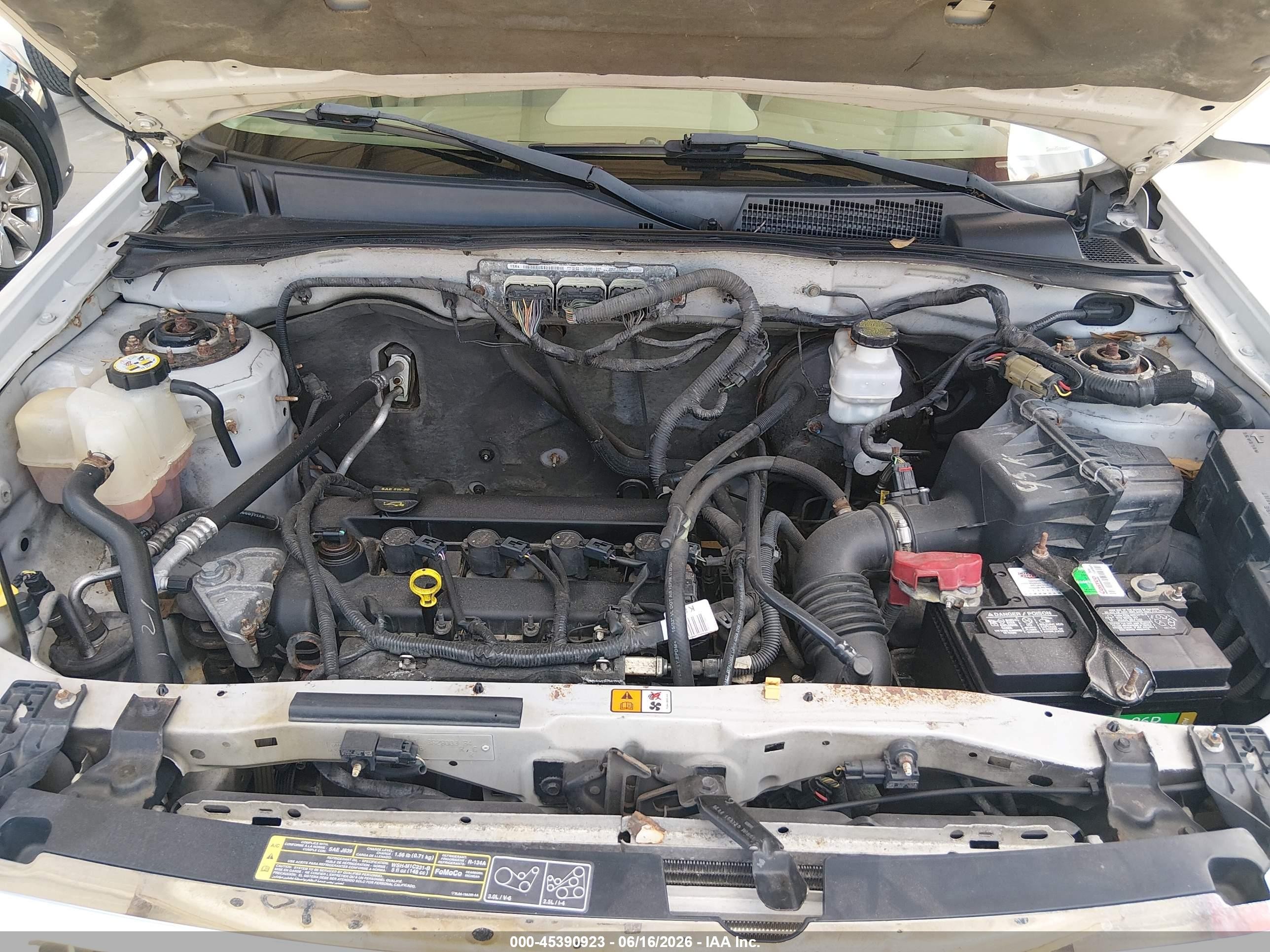 2012 Ford Escape Limited Белый vin: 1FMCU0E70CKA74076