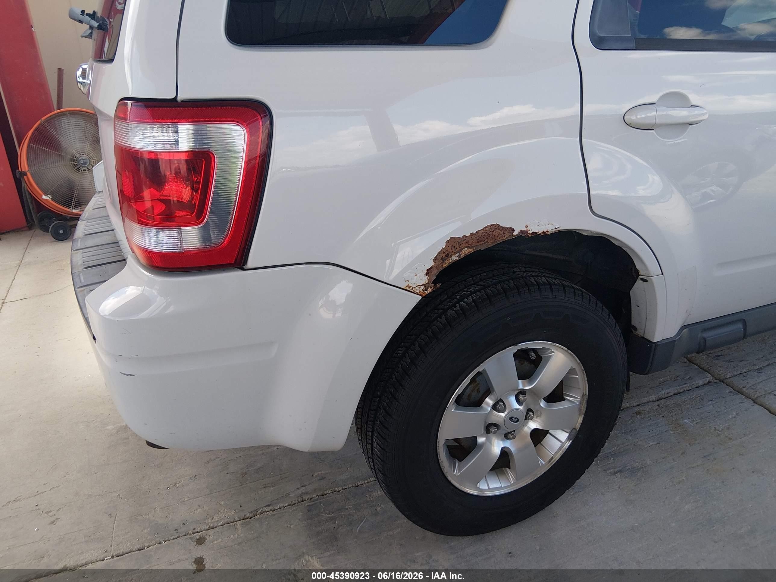 2012 Ford Escape Limited Белый vin: 1FMCU0E70CKA74076