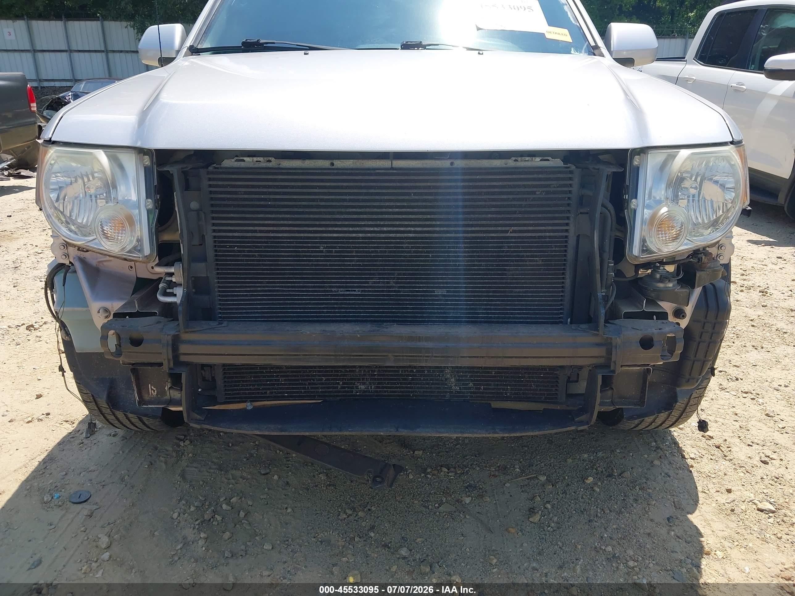 2010 Ford Escape Limited Silver vin: 1FMCU0E71AKC83016