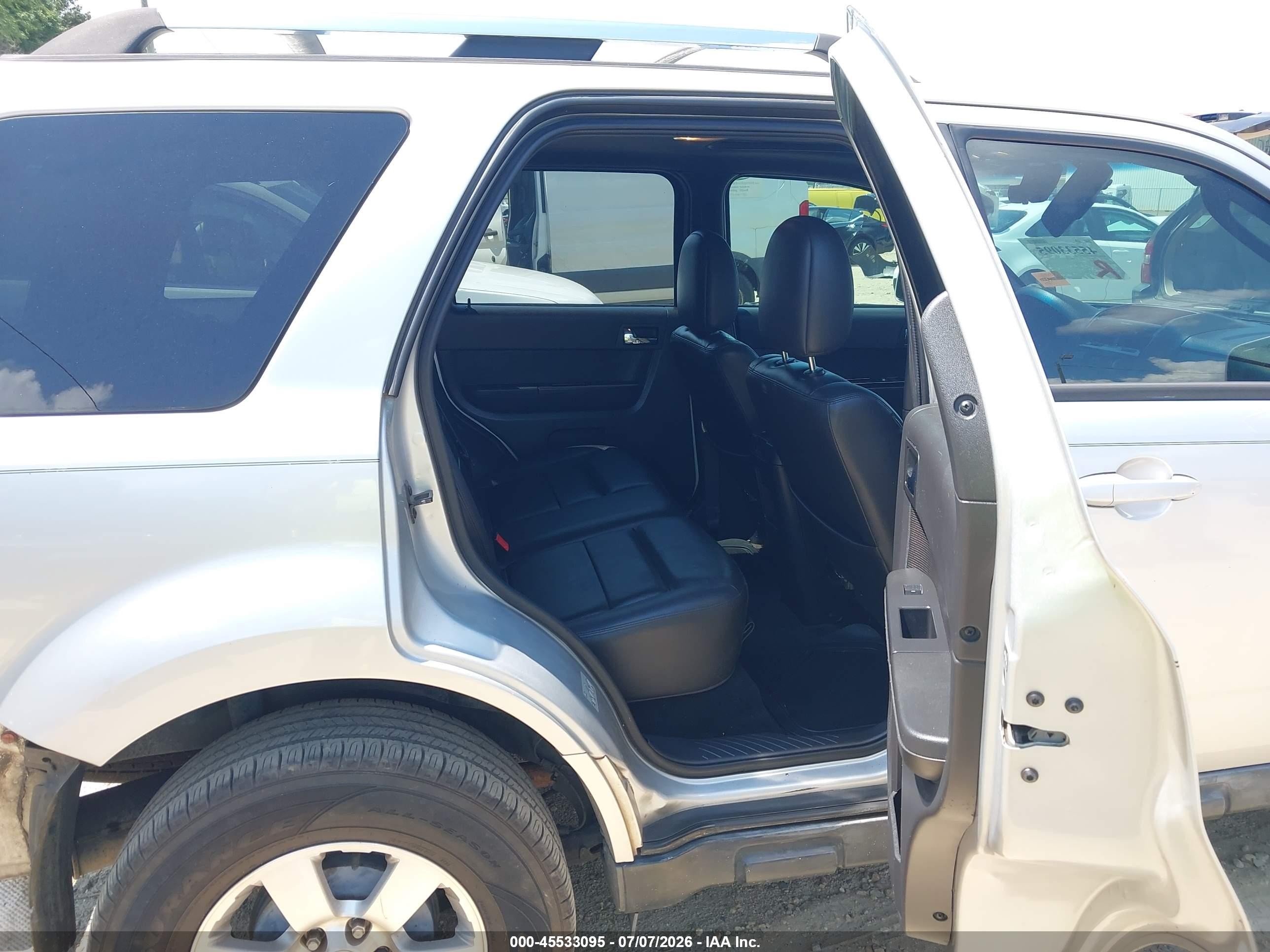 2010 Ford Escape Limited Silver vin: 1FMCU0E71AKC83016
