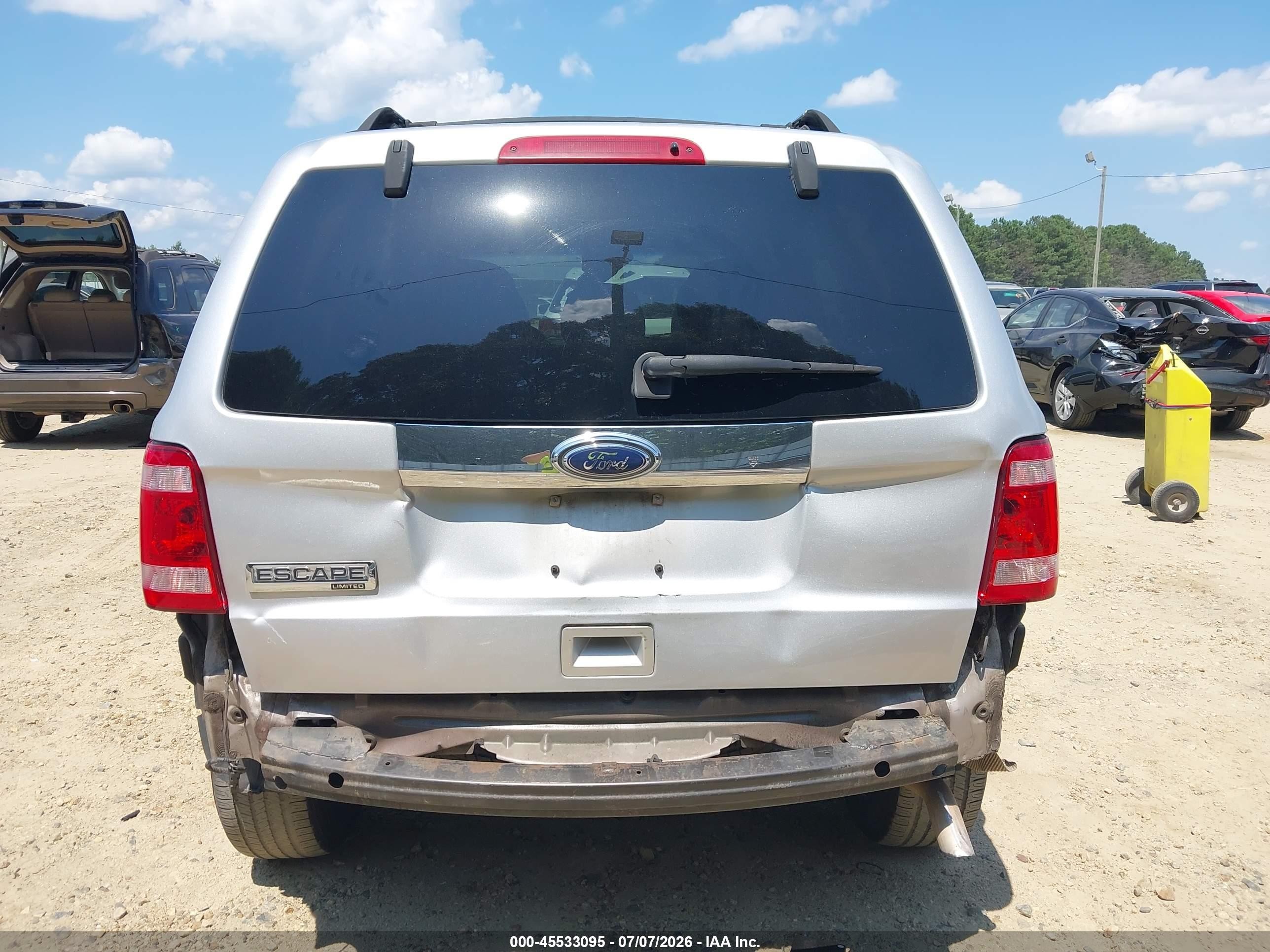 2010 Ford Escape Limited Silver vin: 1FMCU0E71AKC83016