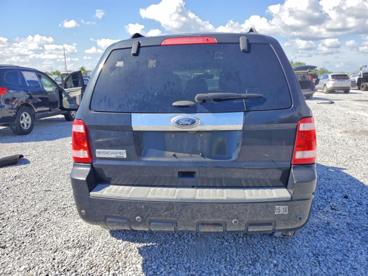2011 Ford Escape Limited Черный vin: 1FMCU0E71BKB27592
