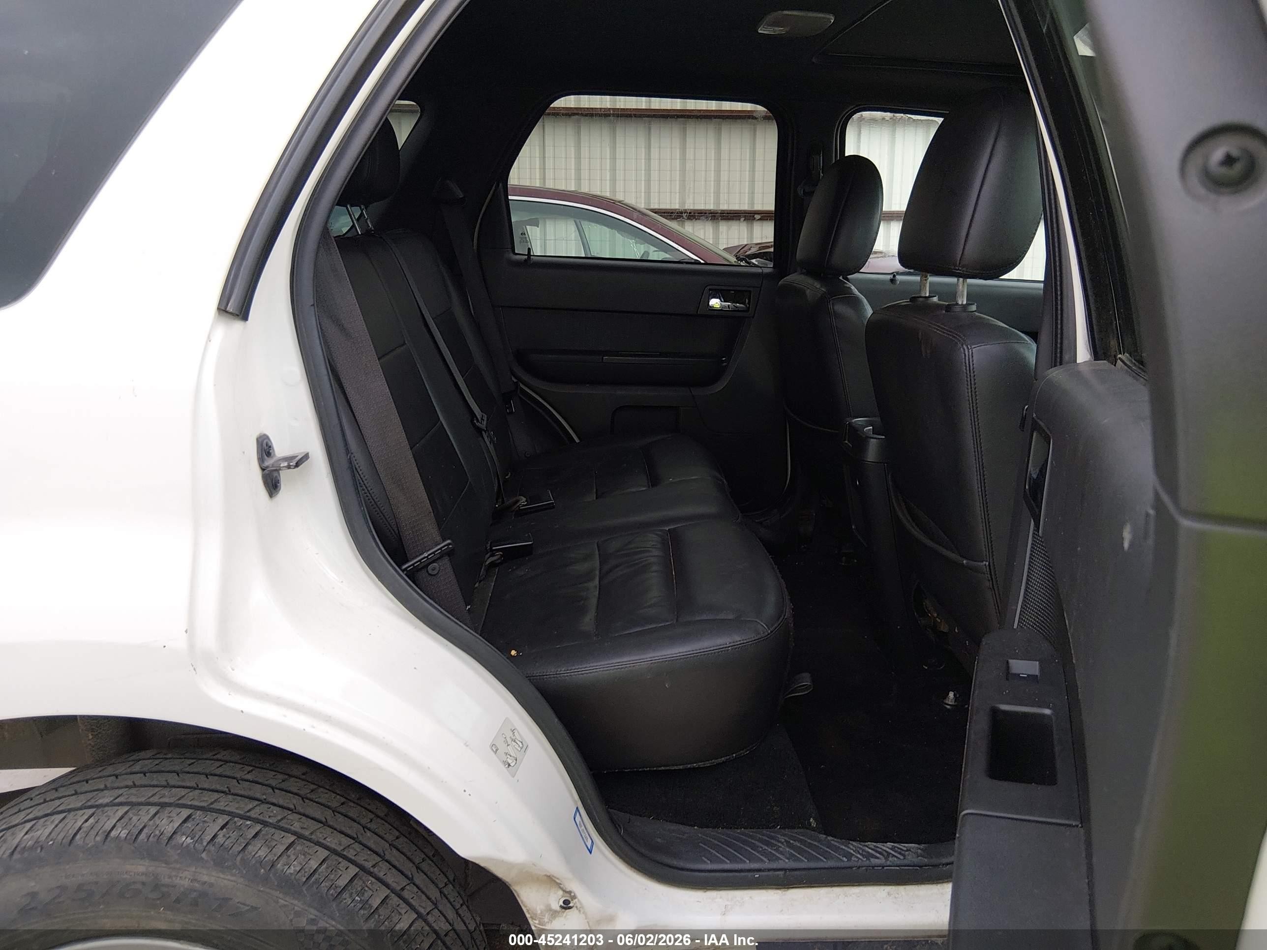 2011 Ford Escape Limited White vin: 1FMCU0E71BKC62684