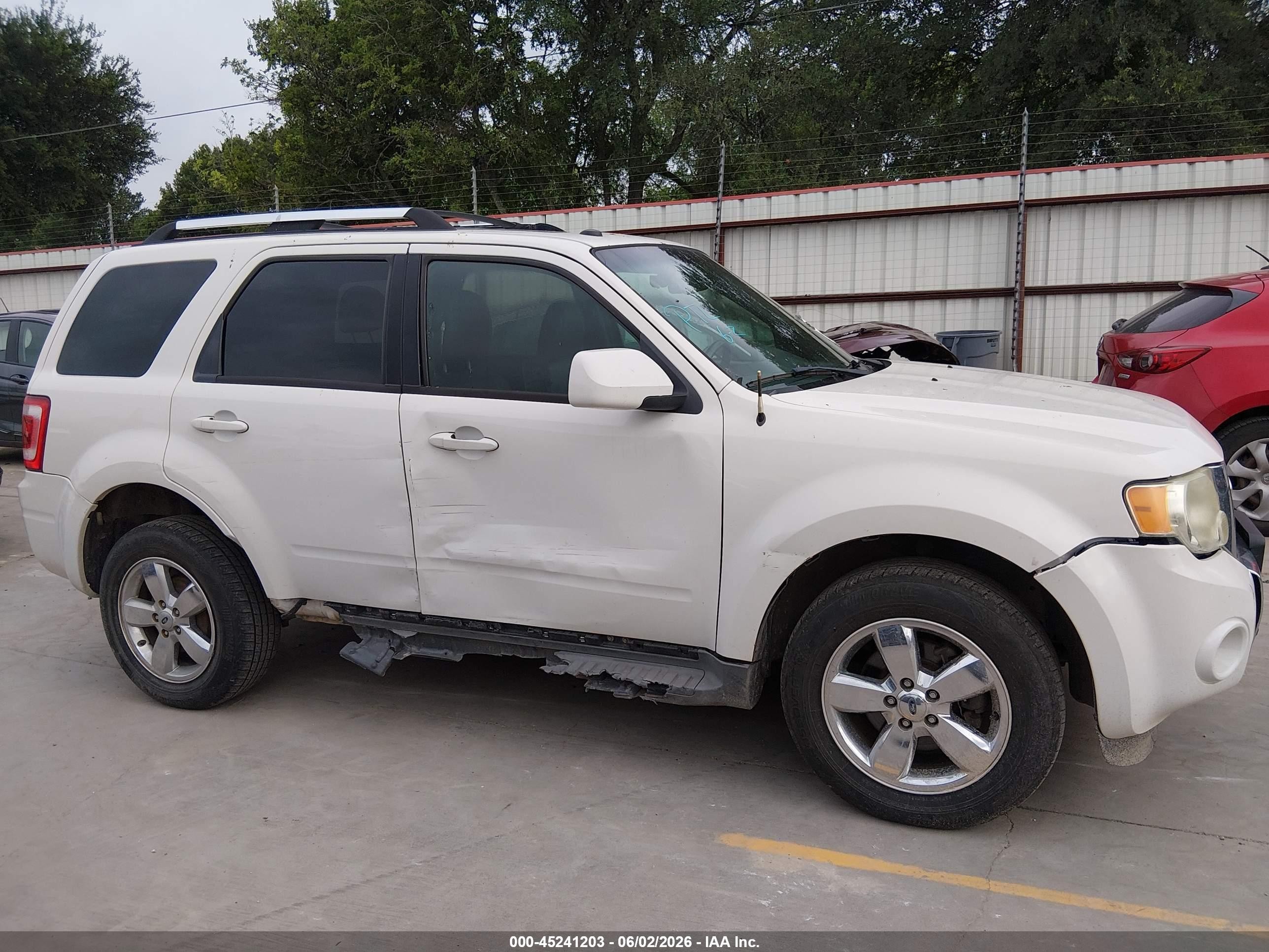 2011 Ford Escape Limited White vin: 1FMCU0E71BKC62684