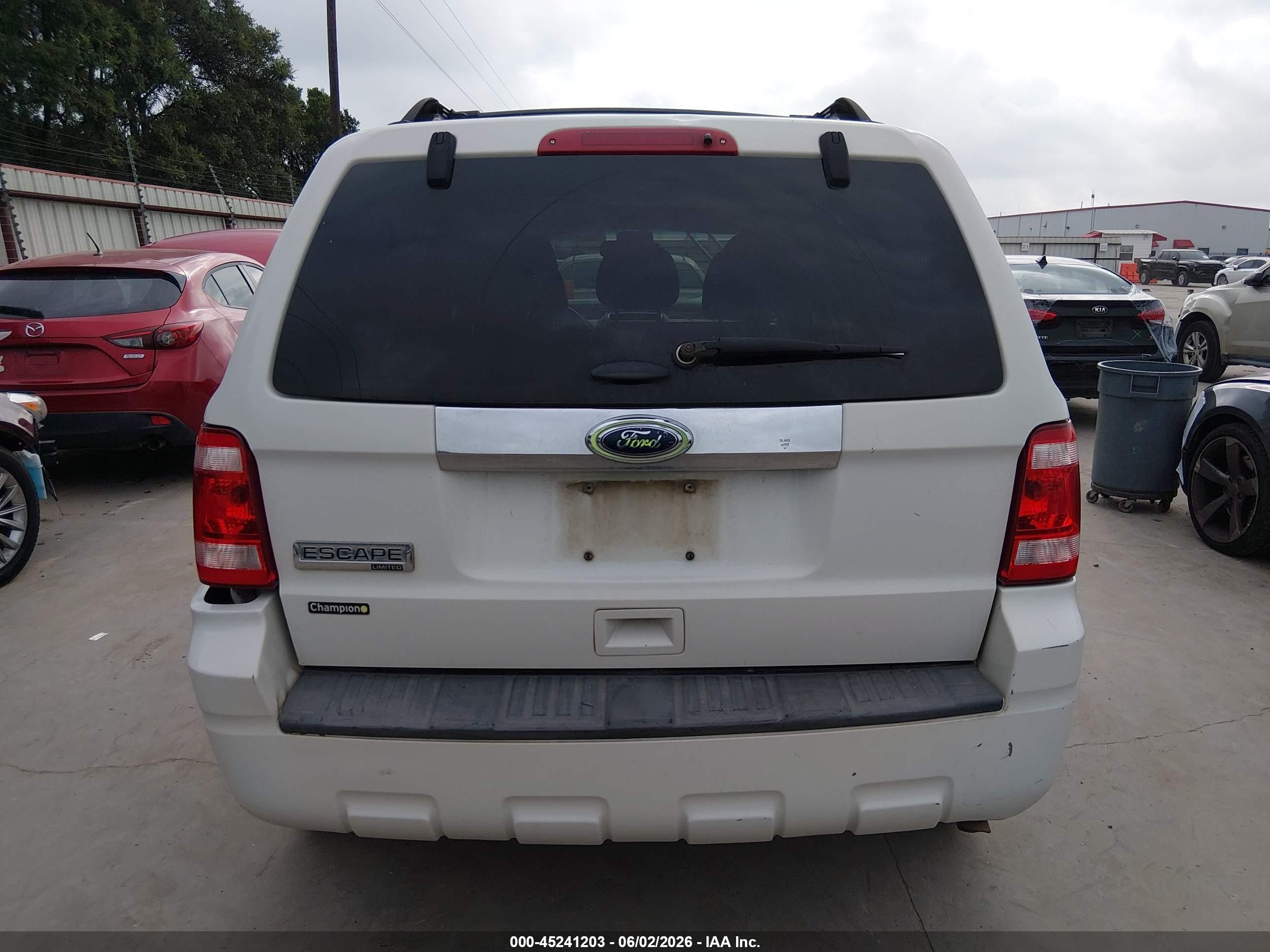2011 Ford Escape Limited White vin: 1FMCU0E71BKC62684