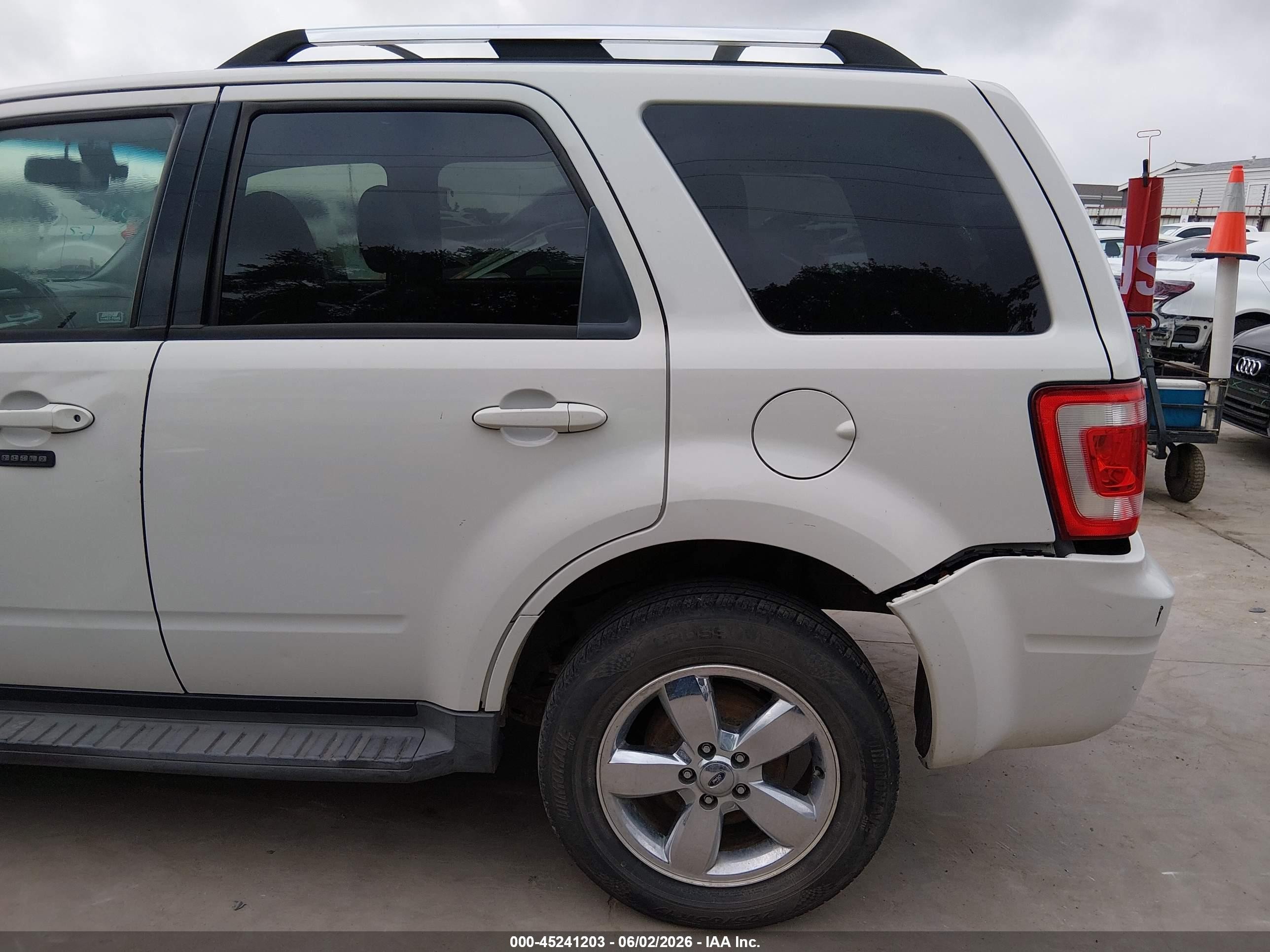 2011 Ford Escape Limited White vin: 1FMCU0E71BKC62684